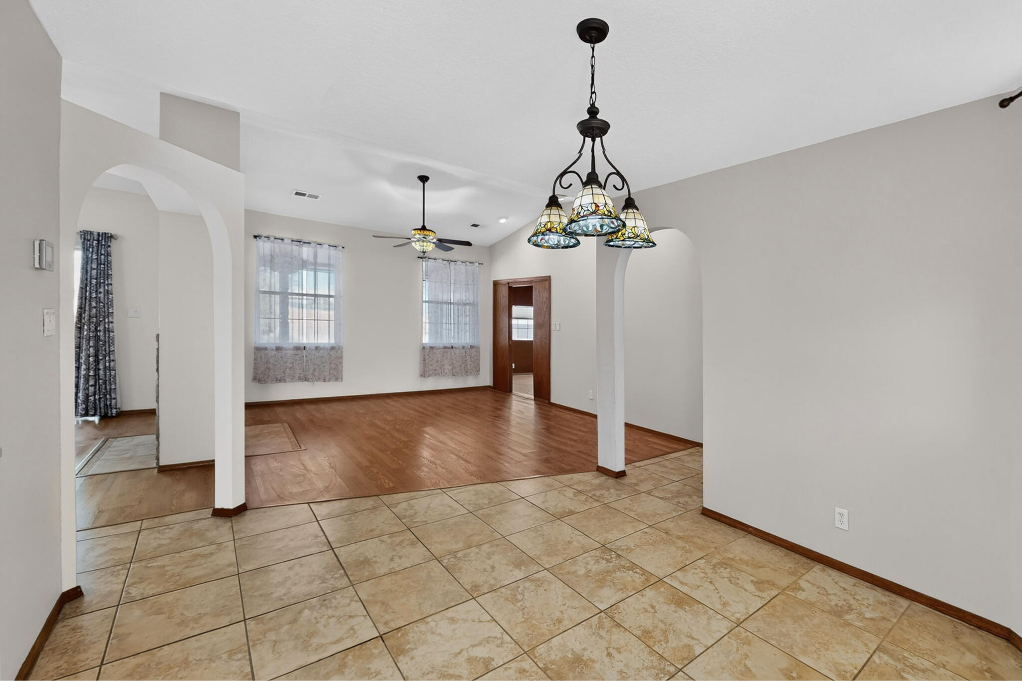 Photo 2 — 2881 Chessman Drive SE