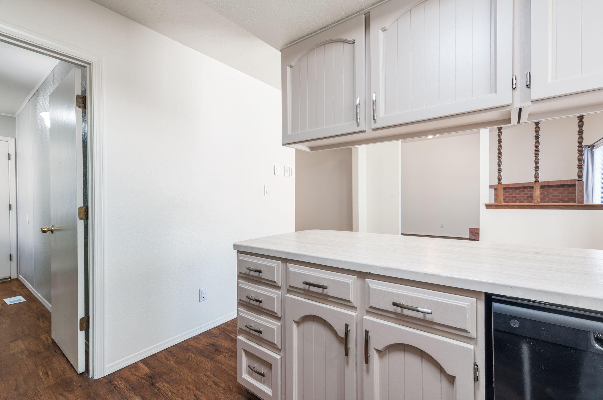 Photo 12 — 6713 Rustler Road NW