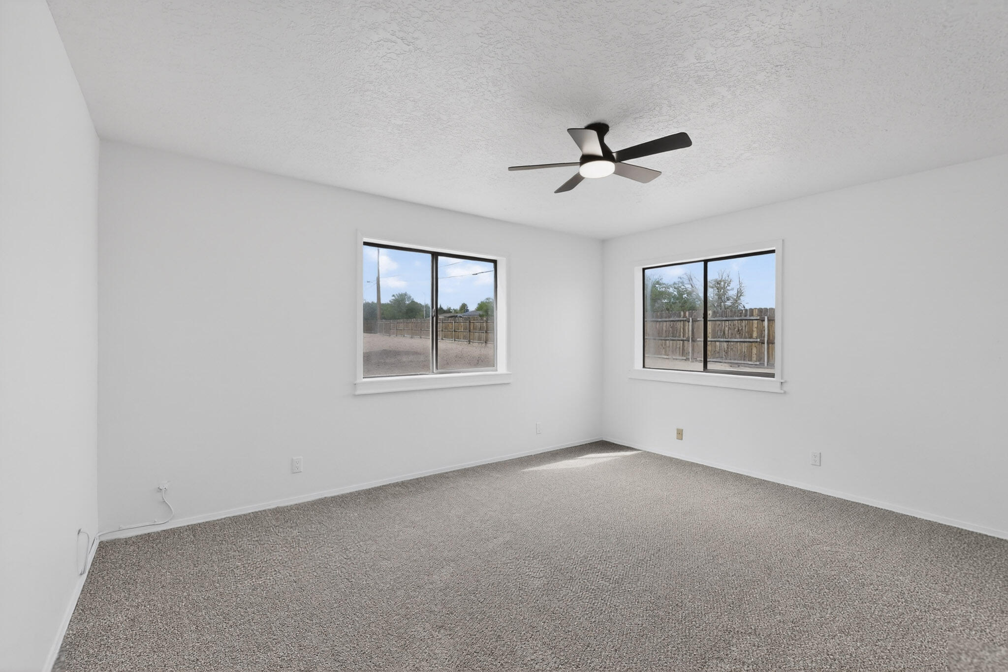 Photo 3 — 1401 35th Circle SE
