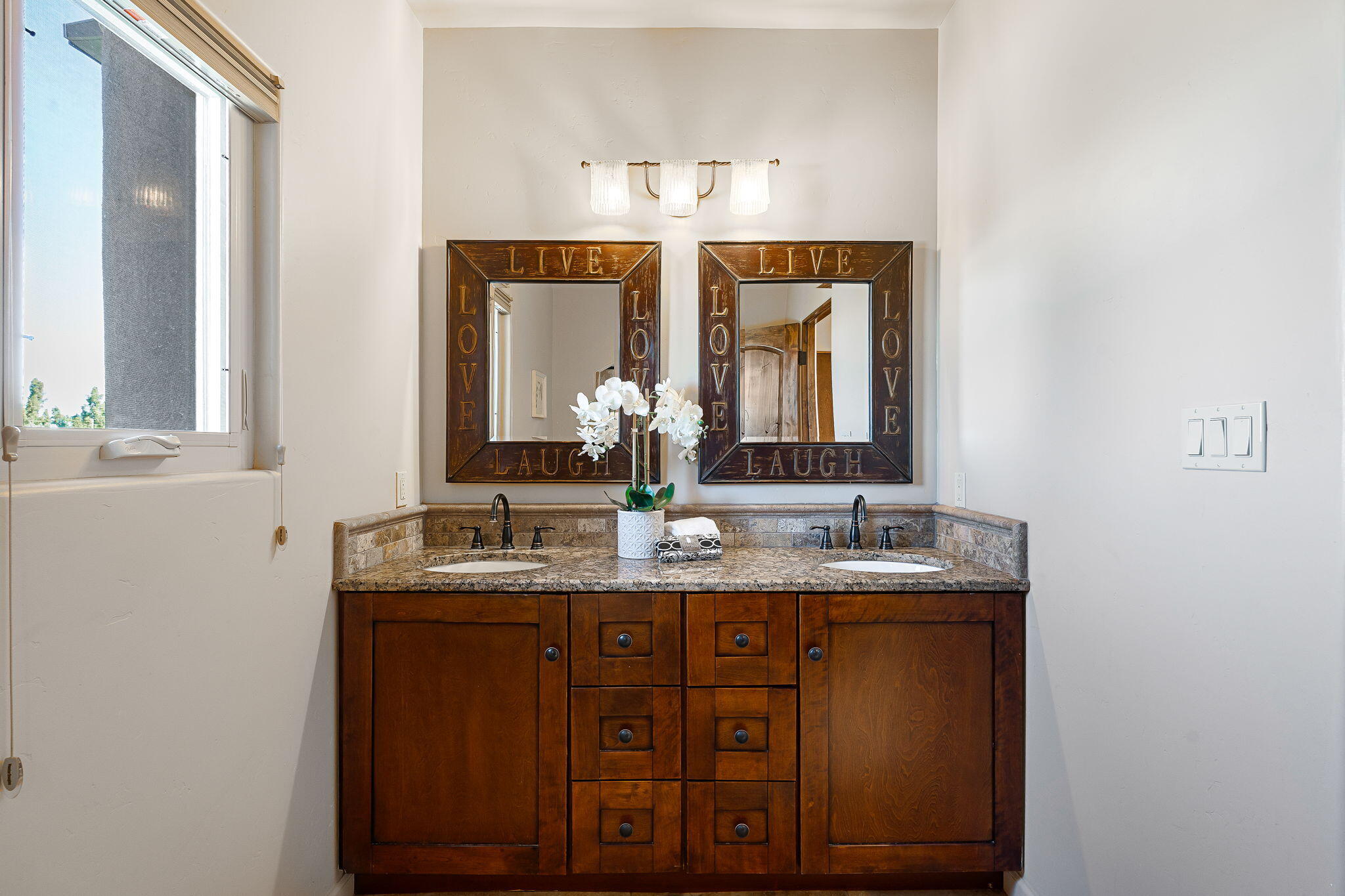 Photo 2 — 11 Mimbres Court