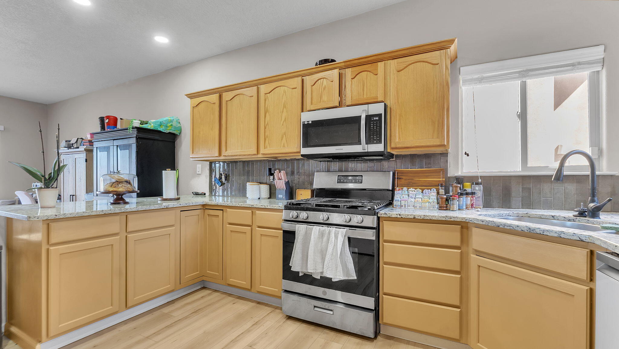 Photo 10 — 5855 Ermemin Avenue NW