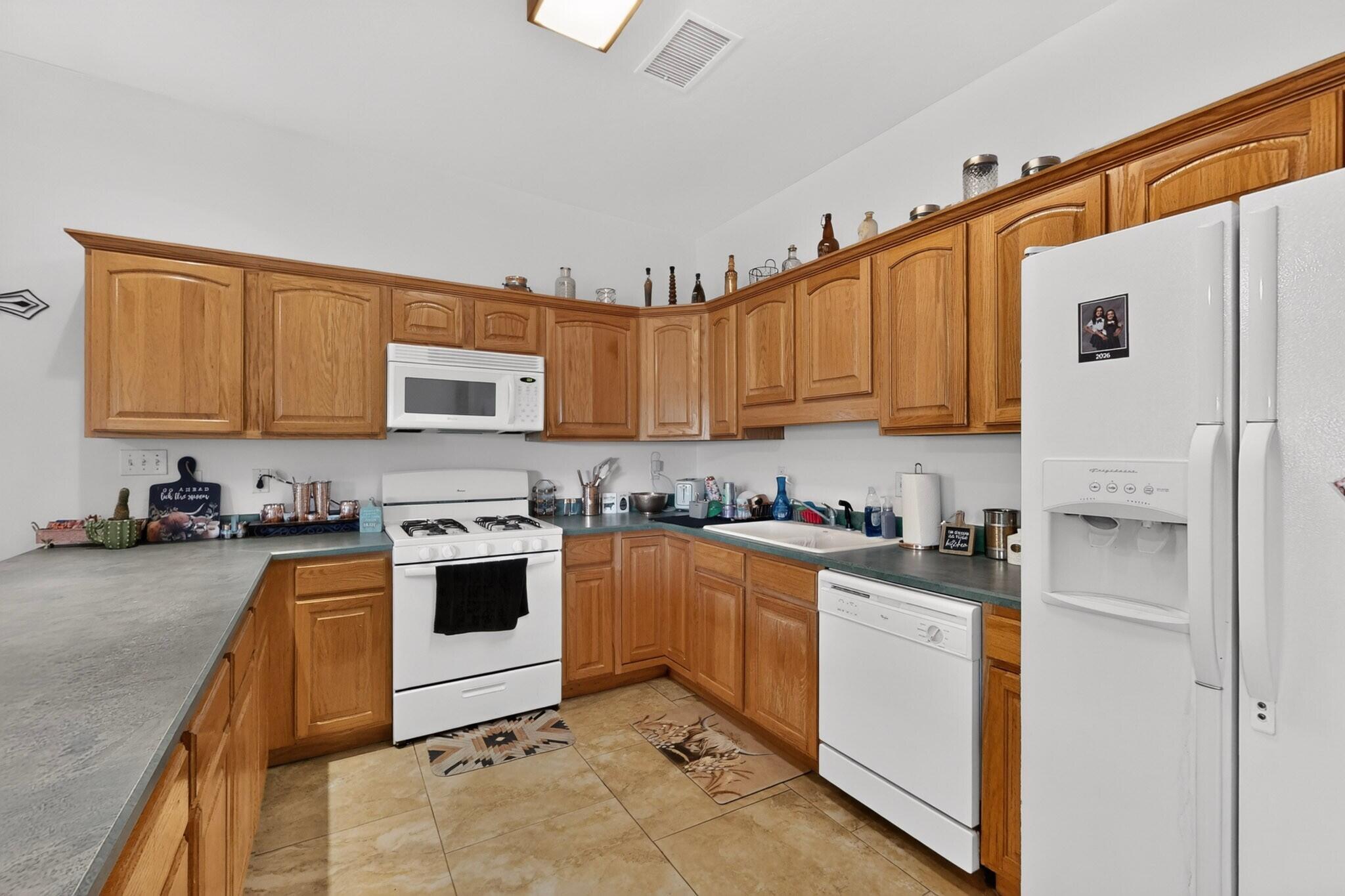 Photo 20 — 218 Cynthia Loop NW C