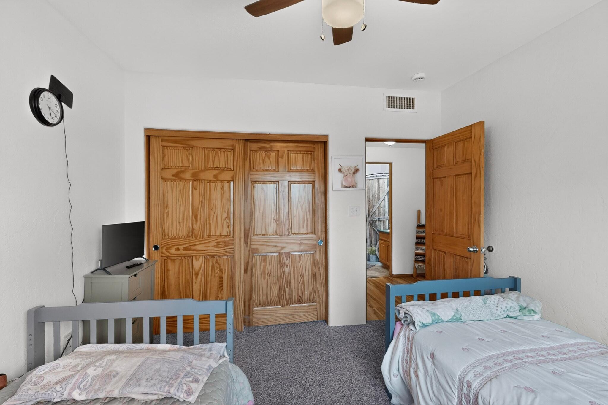 Photo 8 — 218 Cynthia Loop NW C