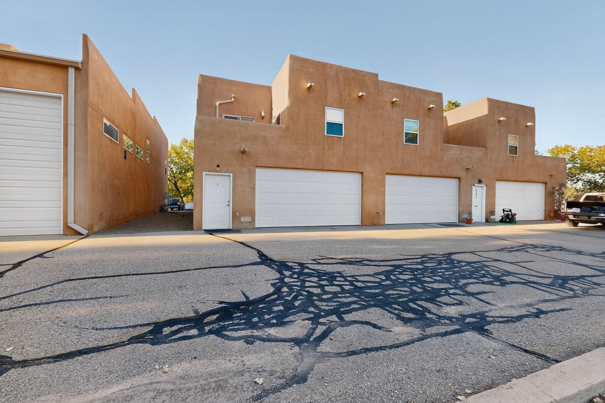 Photo 2 — 218 Cynthia Loop NW C