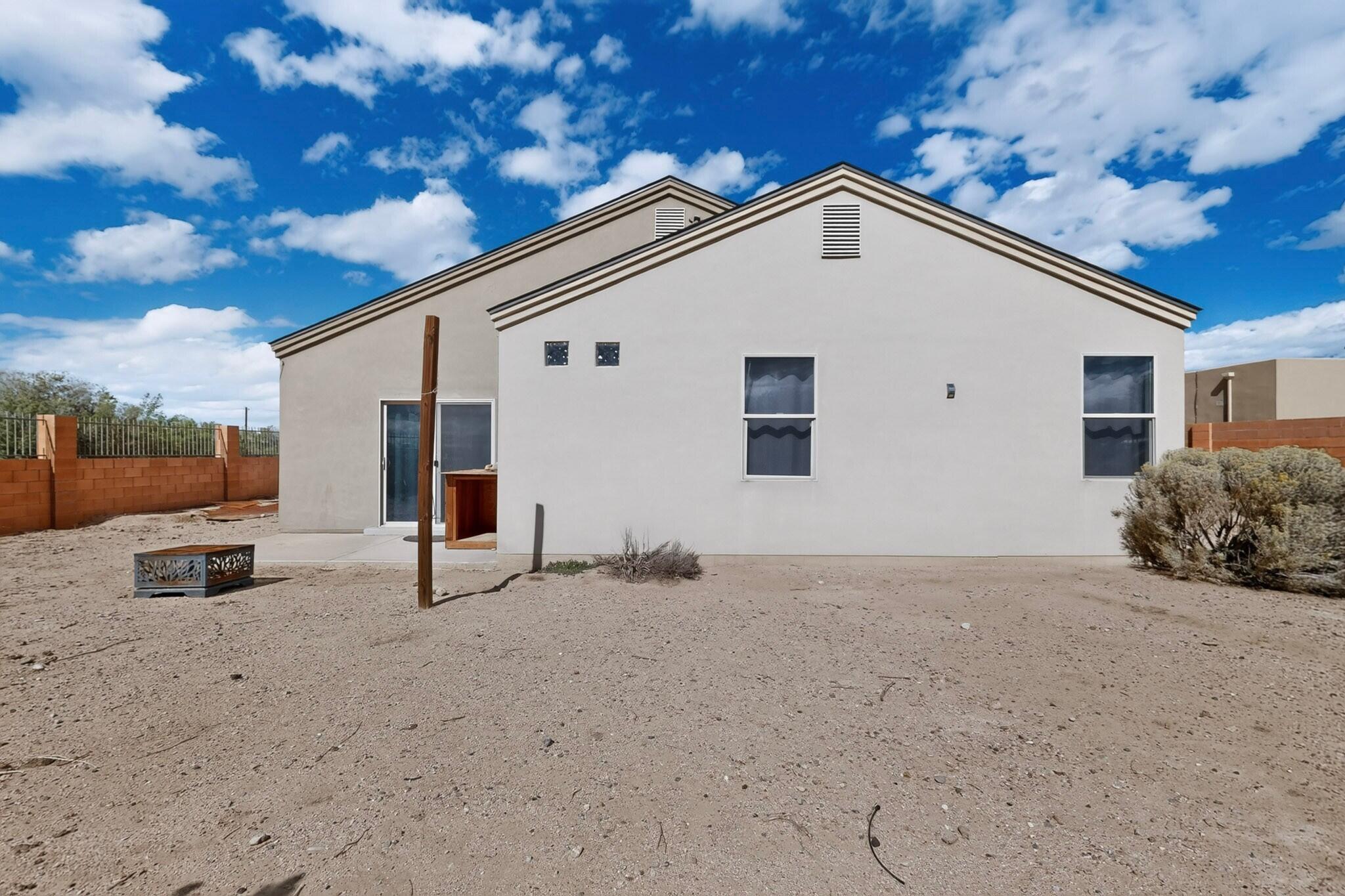 Photo 6 — 504 Brianna Loop NE