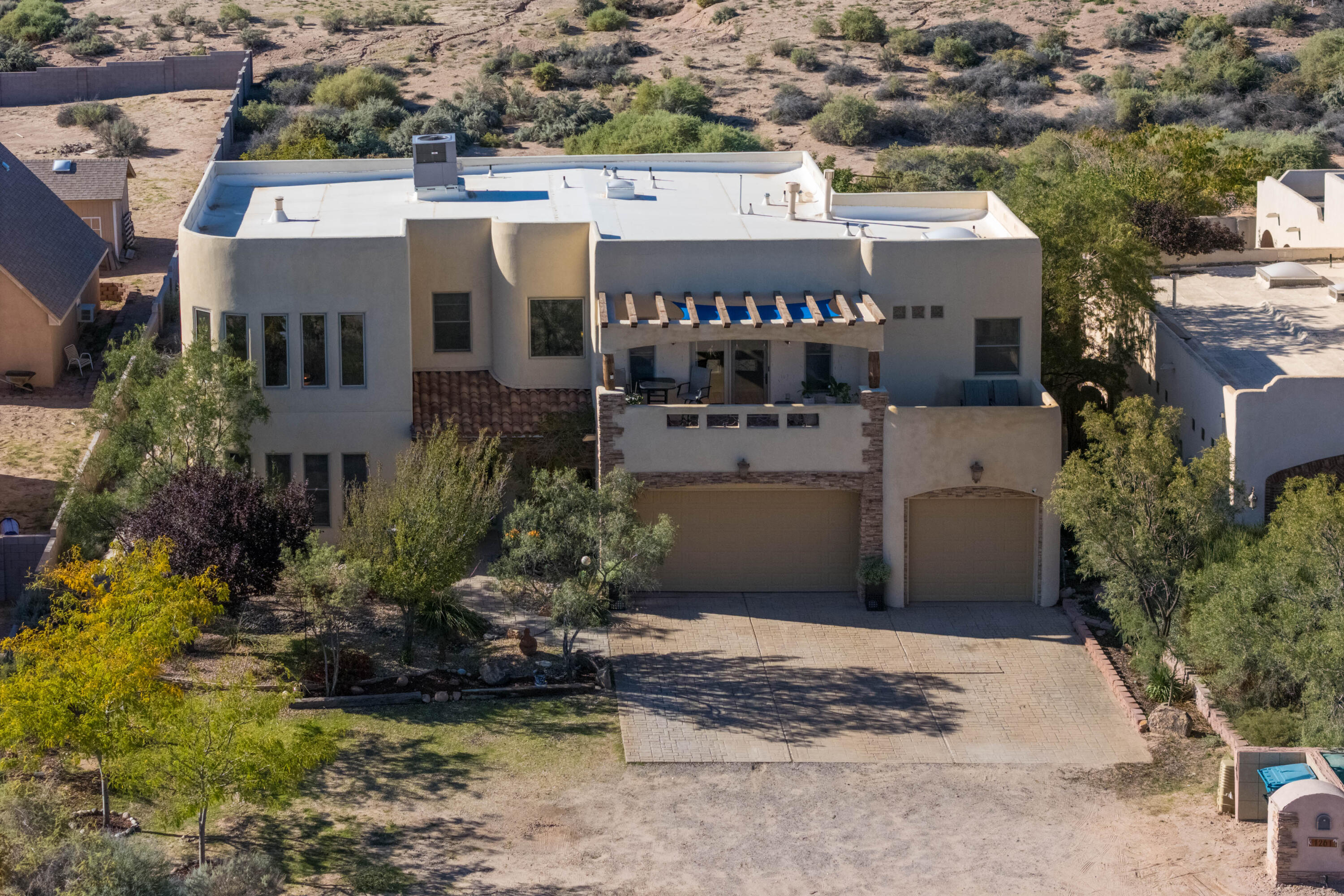 Photo 19 — 1261 Monterrey Road NE