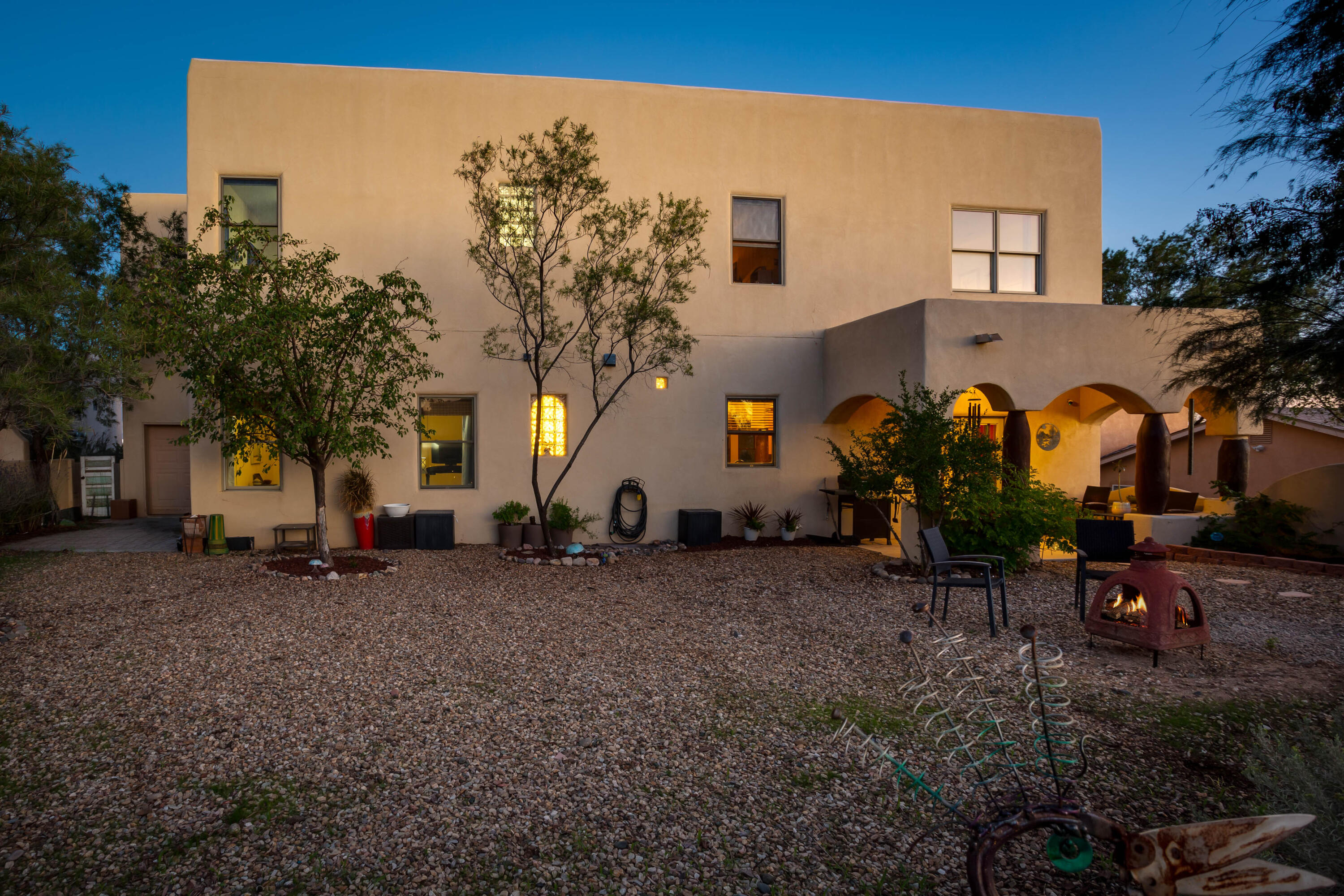 Photo 13 — 1261 Monterrey Road NE