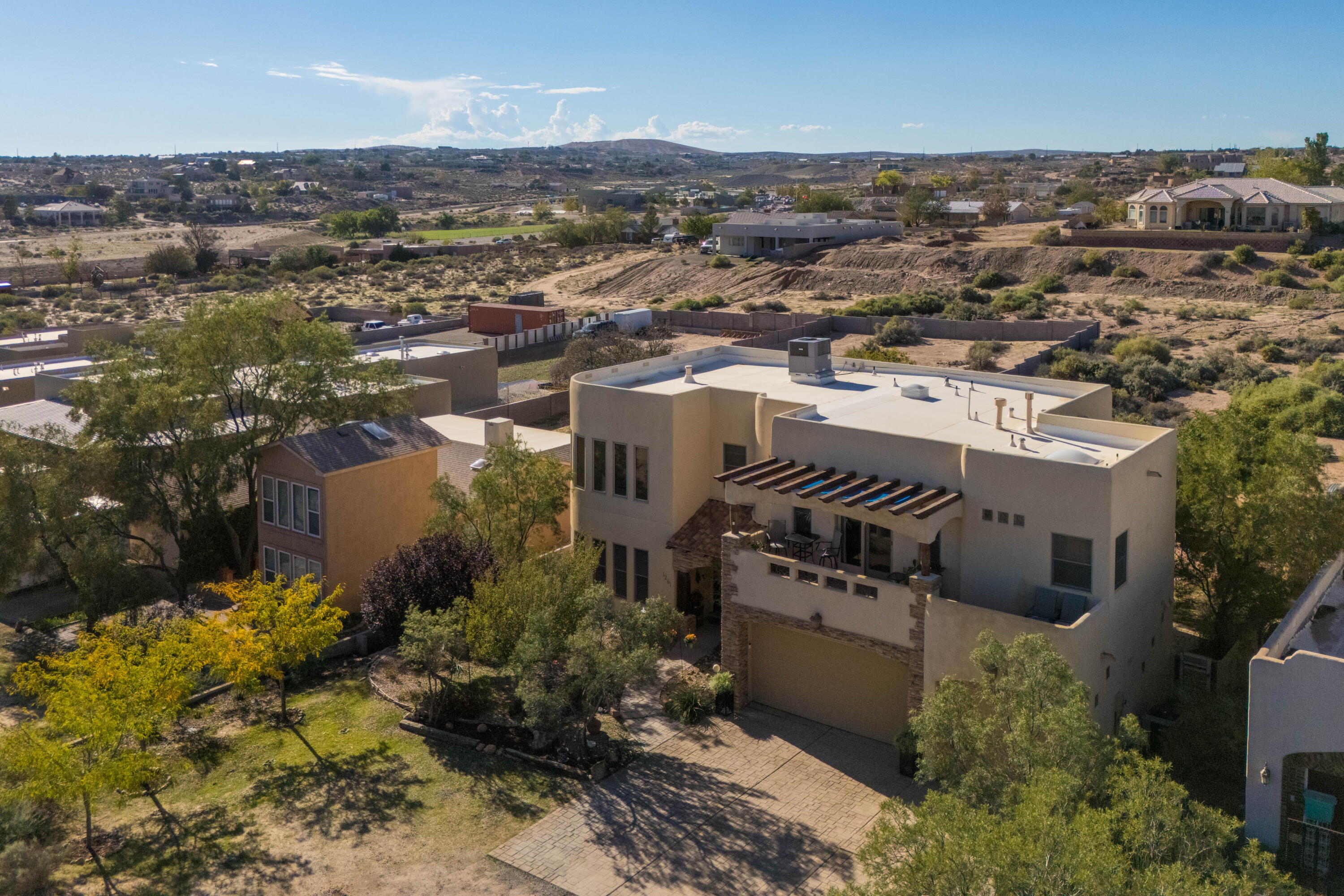Photo 5 — 1261 Monterrey Road NE