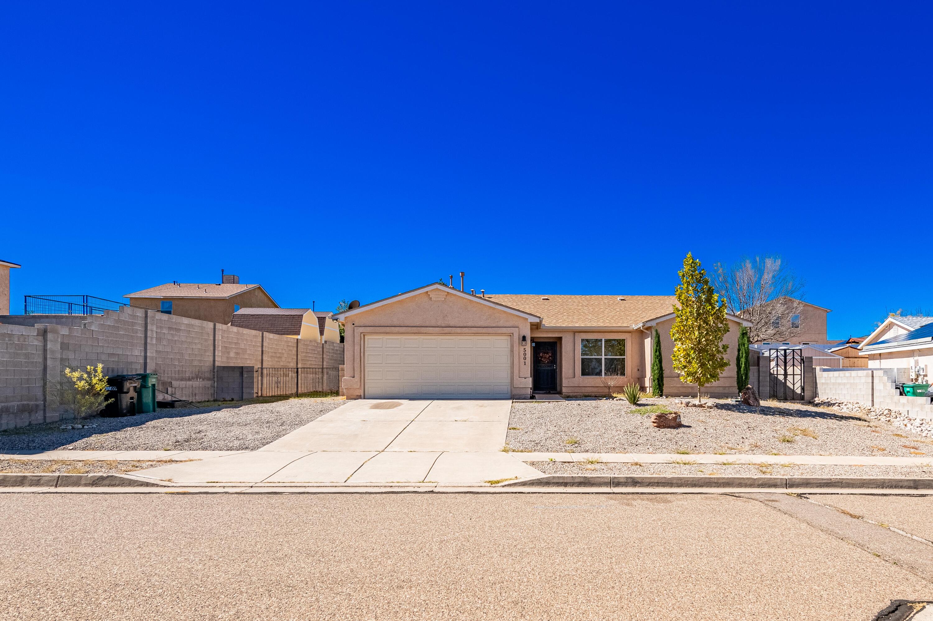 5001 Sanbusco Drive NE, Rio Rancho, NM 87144