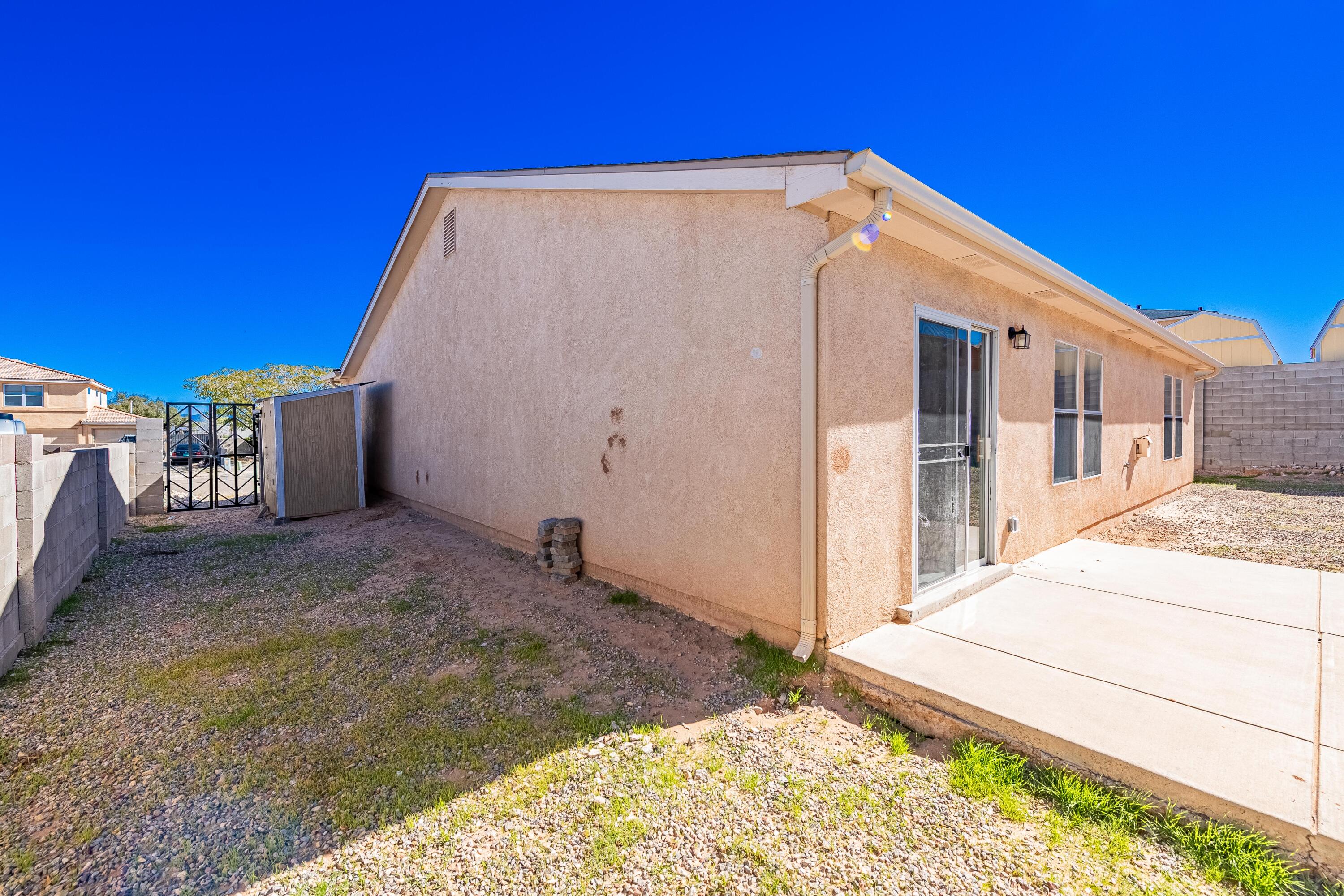 Photo 10 — 5001 Sanbusco Drive NE
