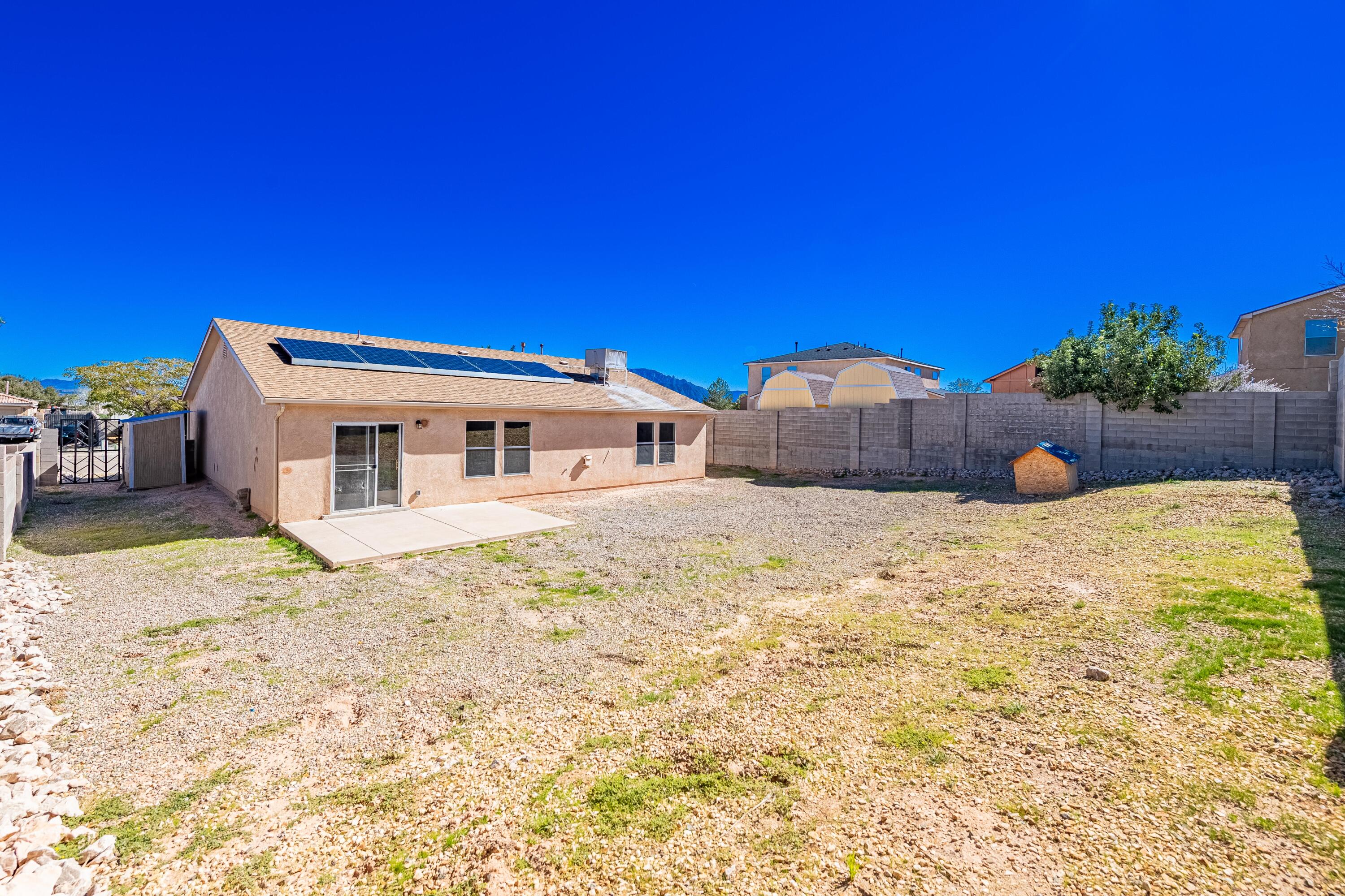 Photo 8 — 5001 Sanbusco Drive NE