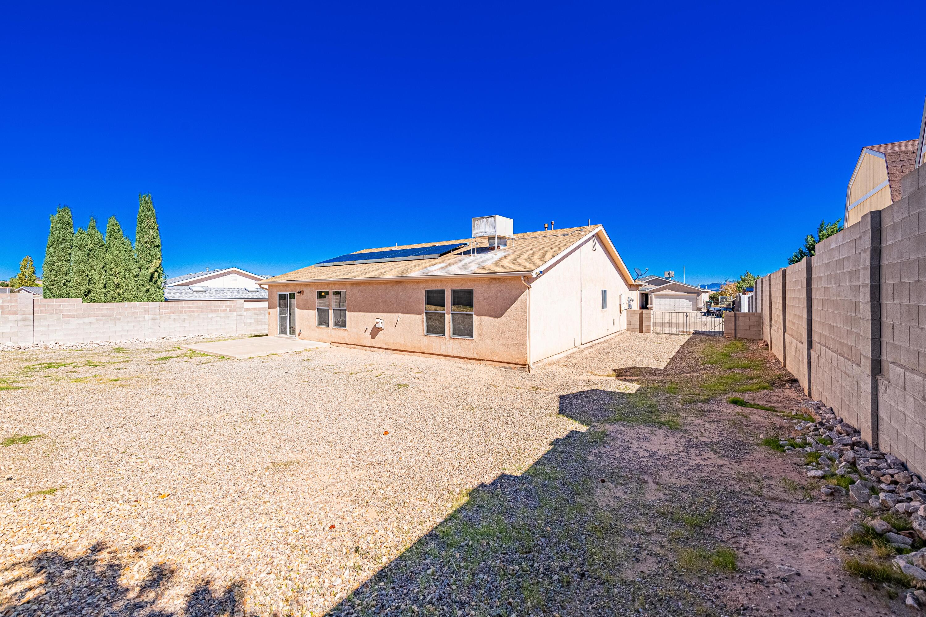 Photo 6 — 5001 Sanbusco Drive NE