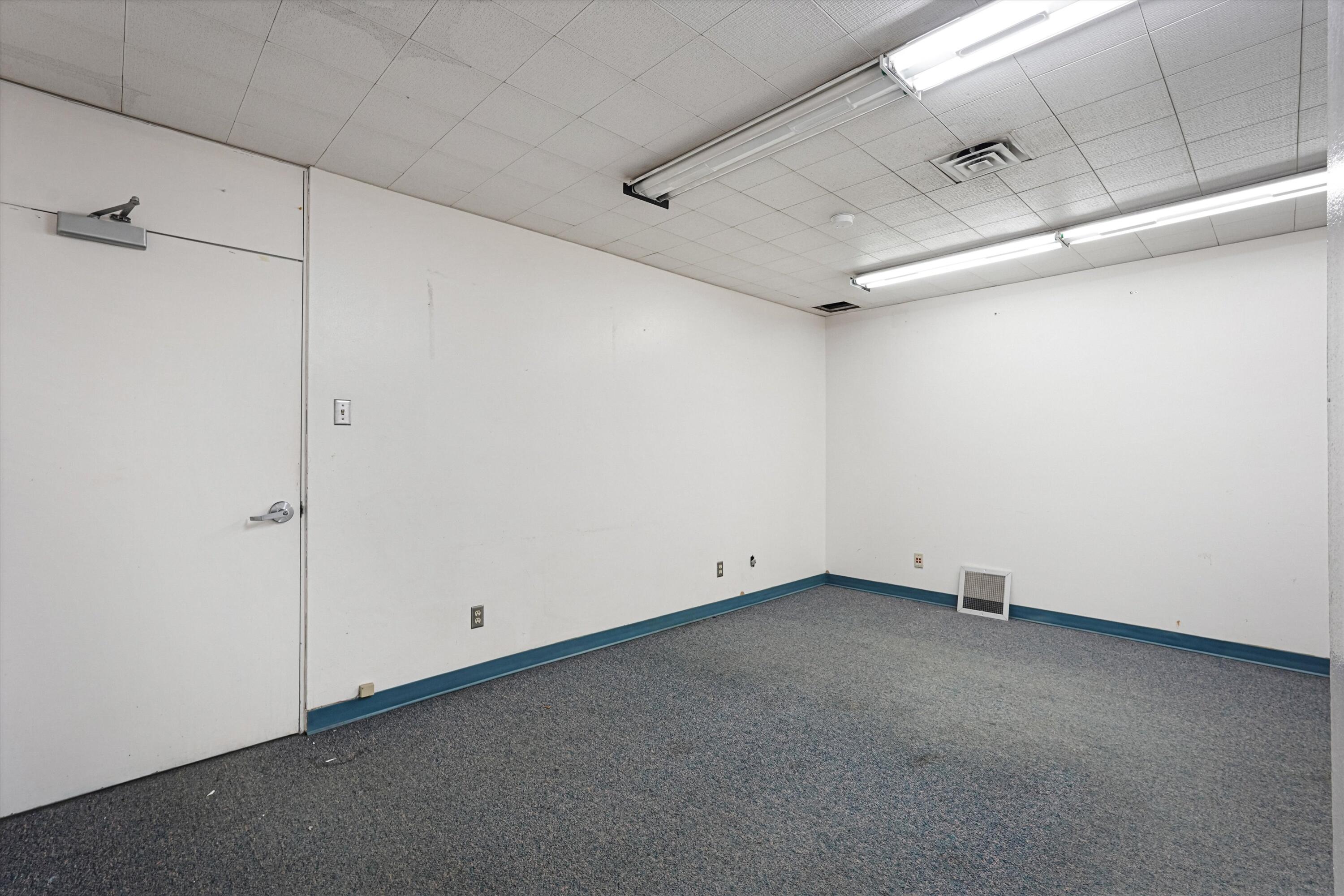 Photo 3 — 712 S 1st Street 102,104