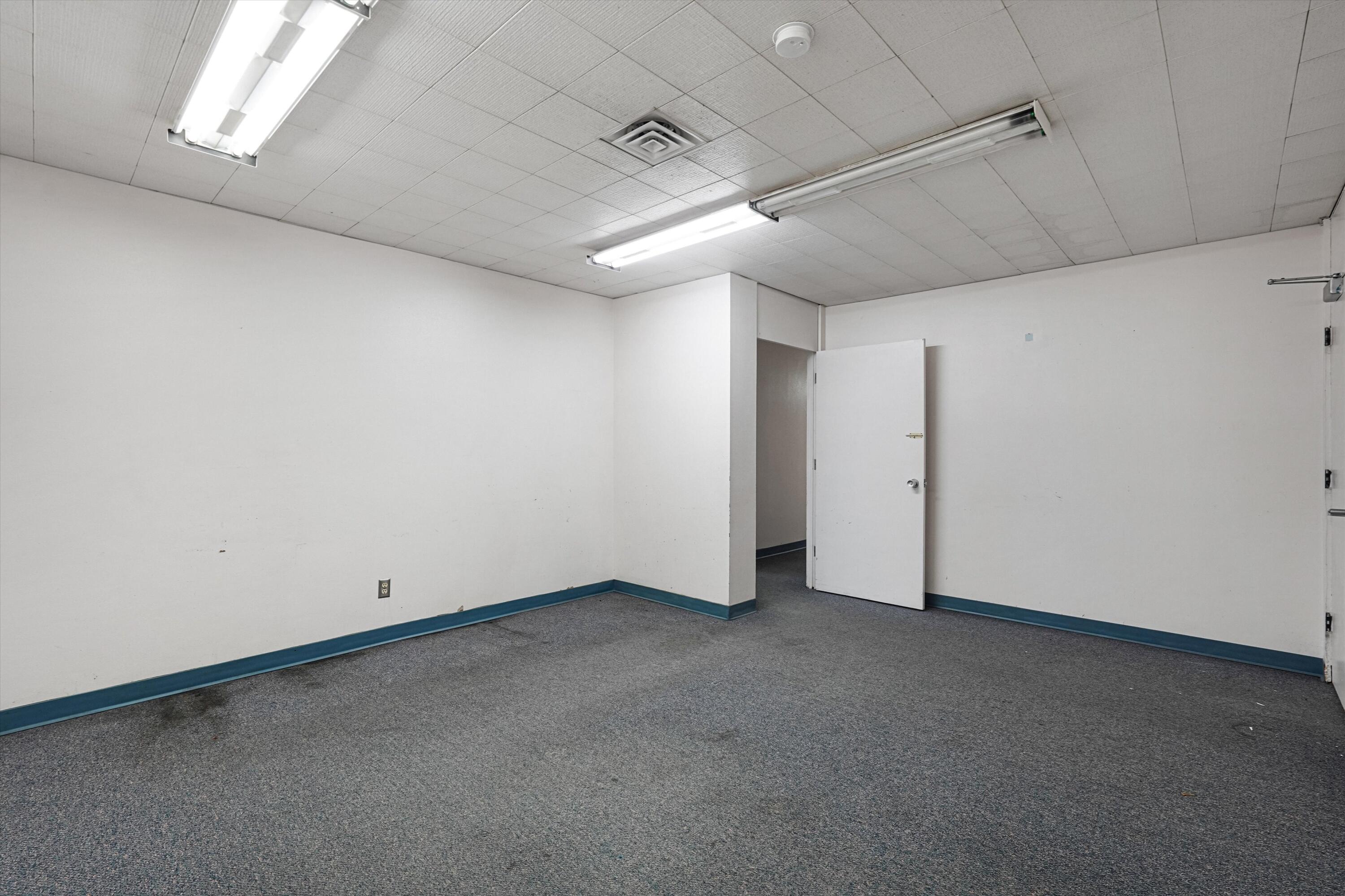 Photo 2 — 712 S 1st Street 102,104