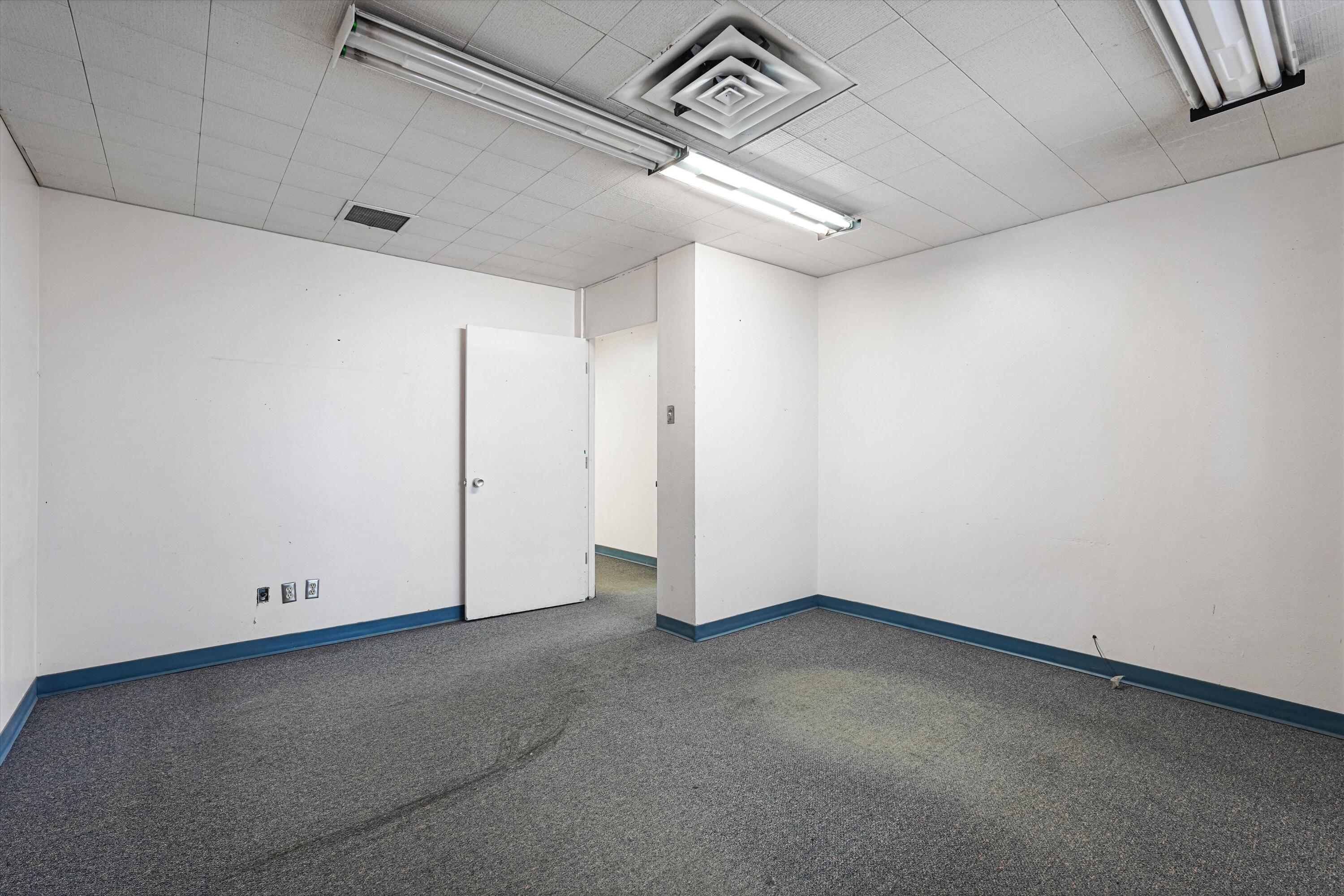 Photo 11 — 712 S 1st Street 102,104