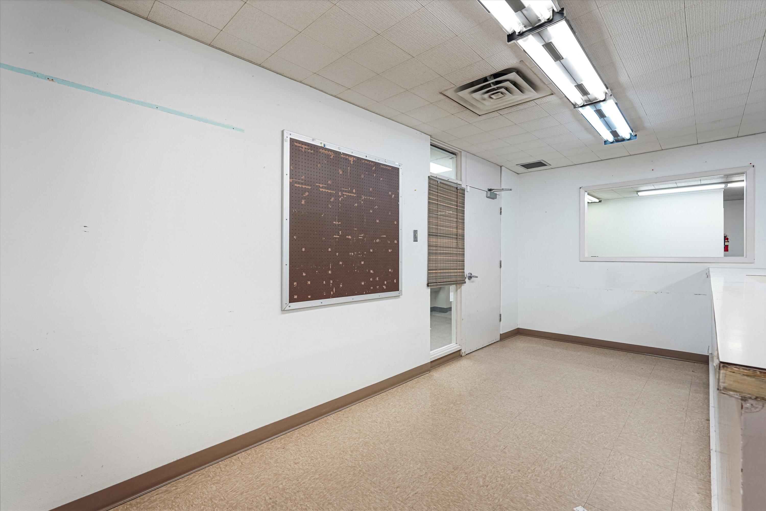 Photo 11 — 712 S 1st Street 106