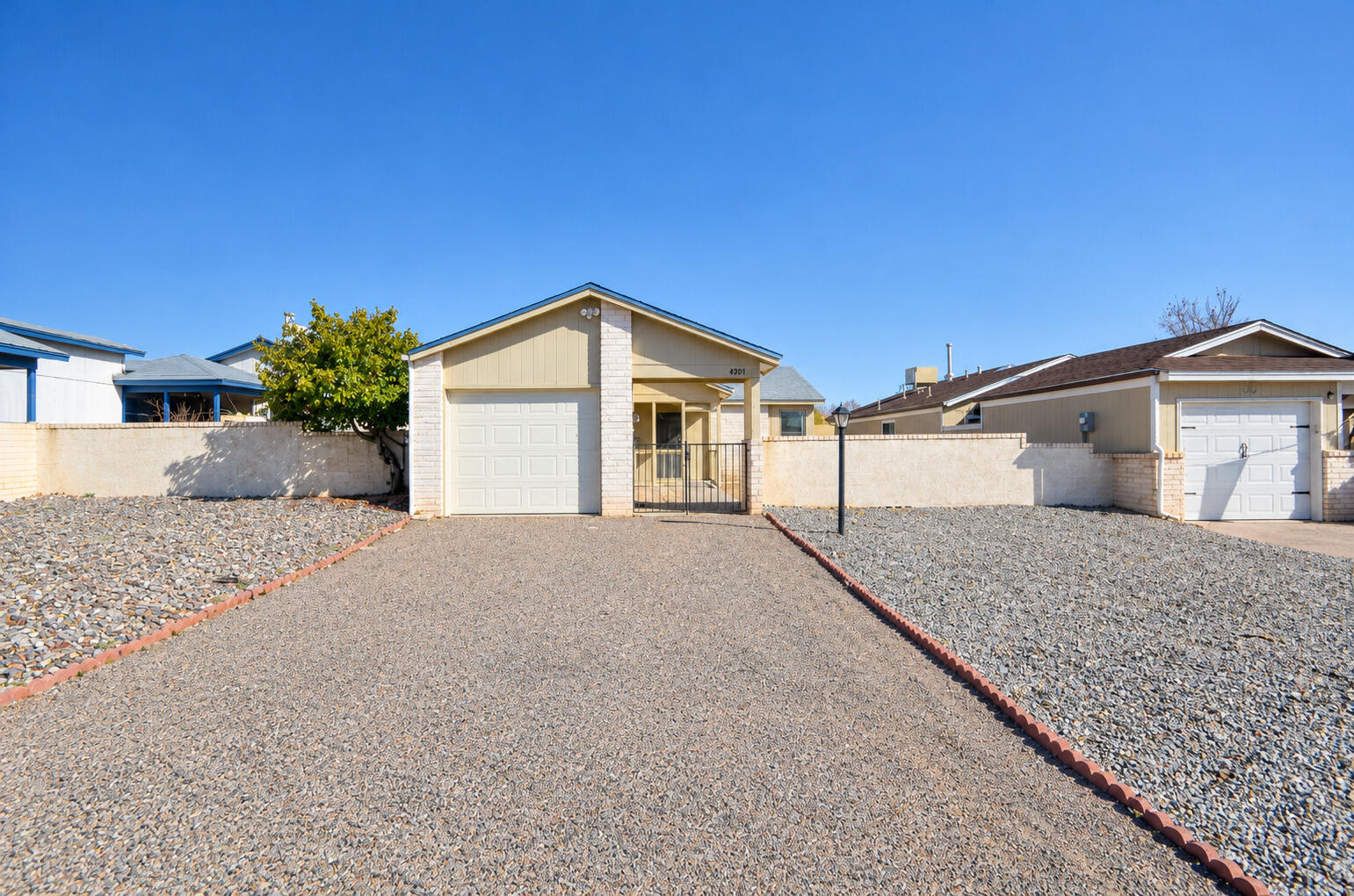 Photo 6 — 4933 Turquoise Drive NE