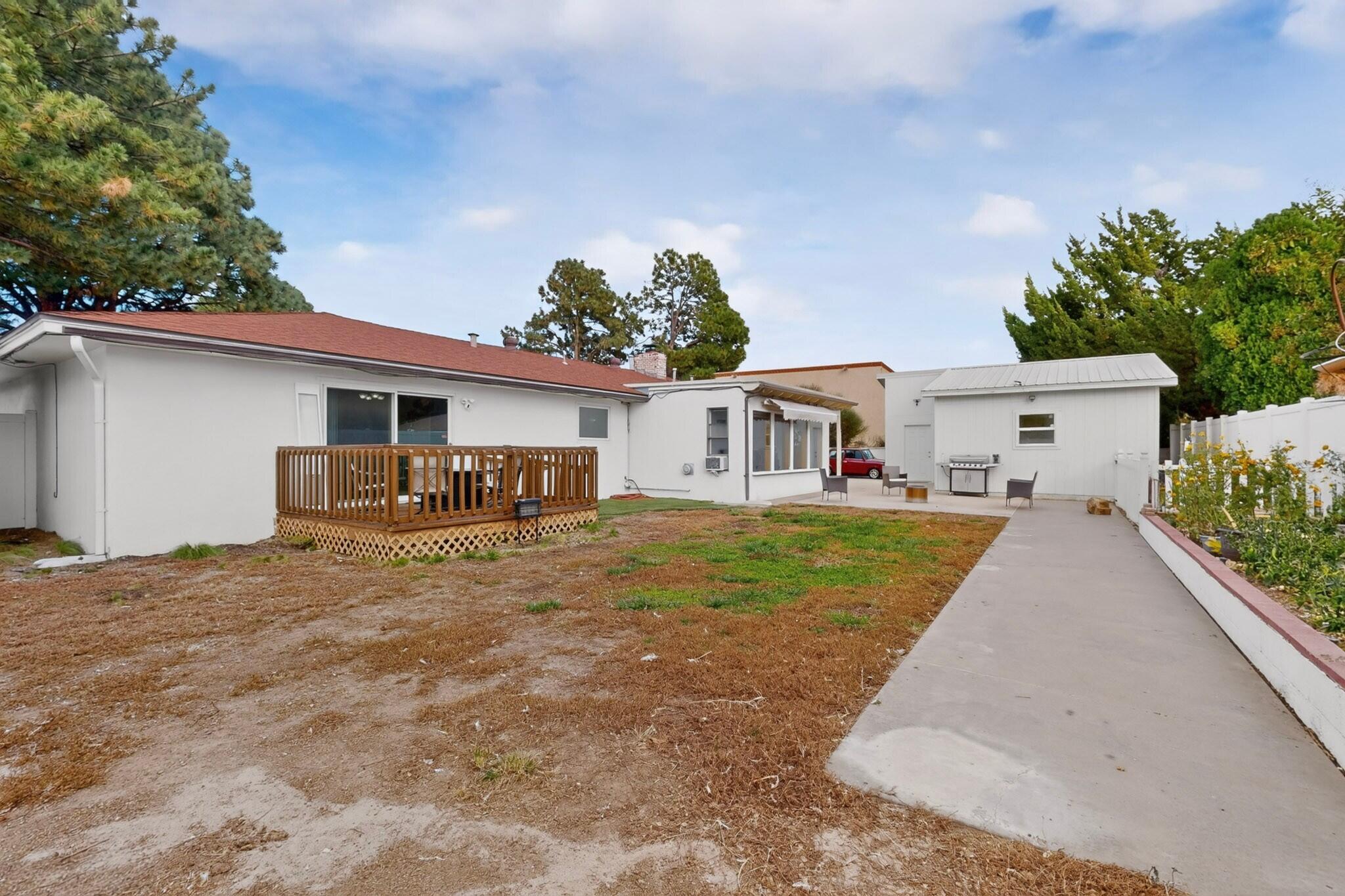 Photo 8 — 7108 Vista Del Arroyo Avenue NE