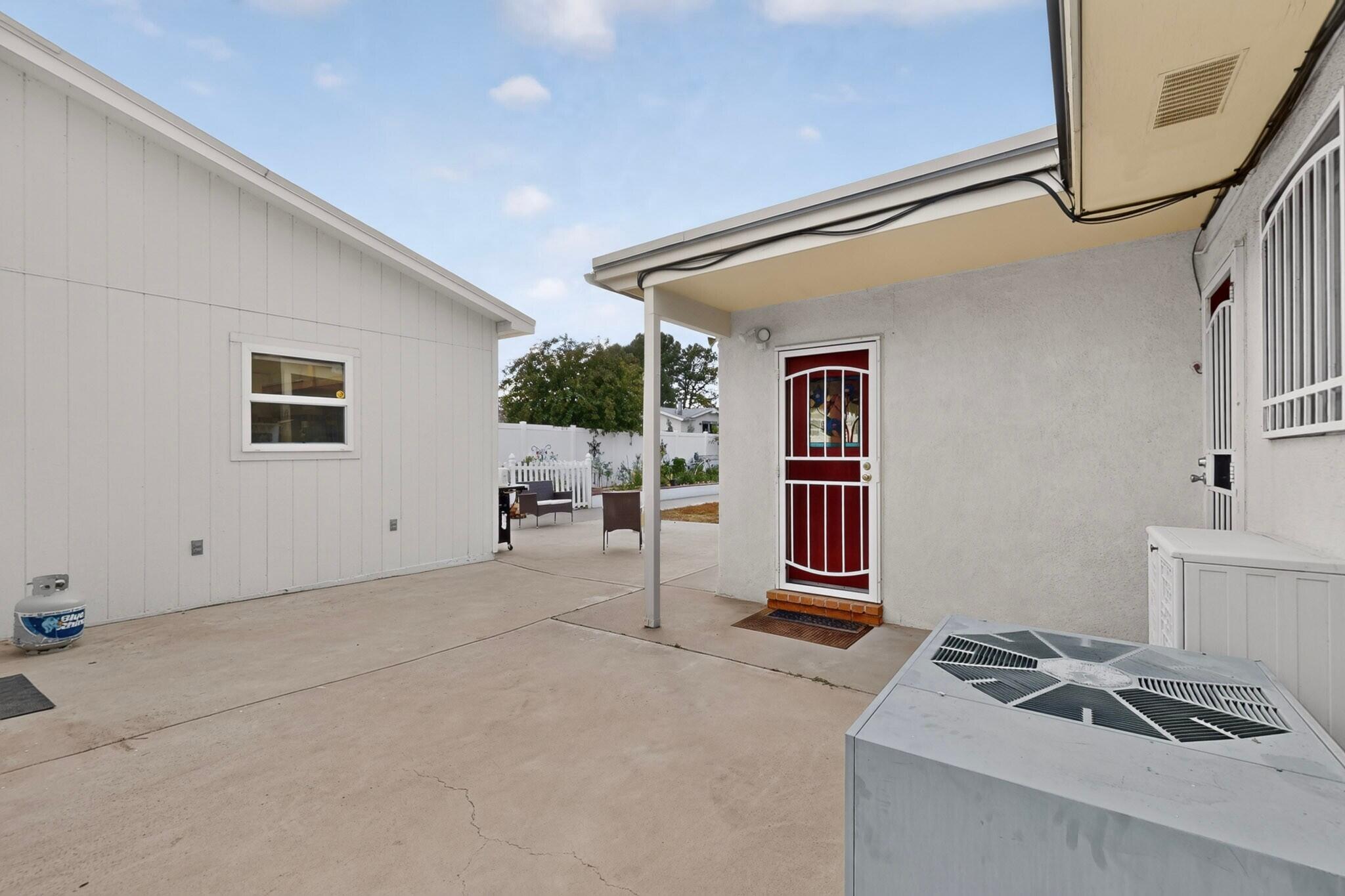 Photo 5 — 7108 Vista Del Arroyo Avenue NE