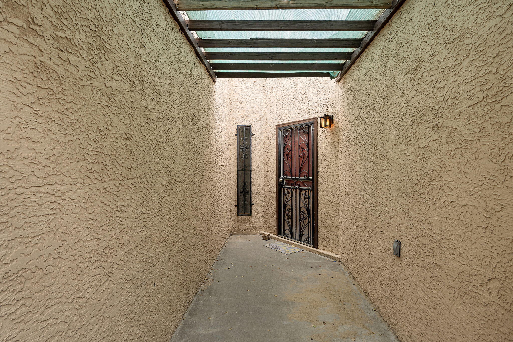 Photo 2 — 110 Vista Del Sol Street