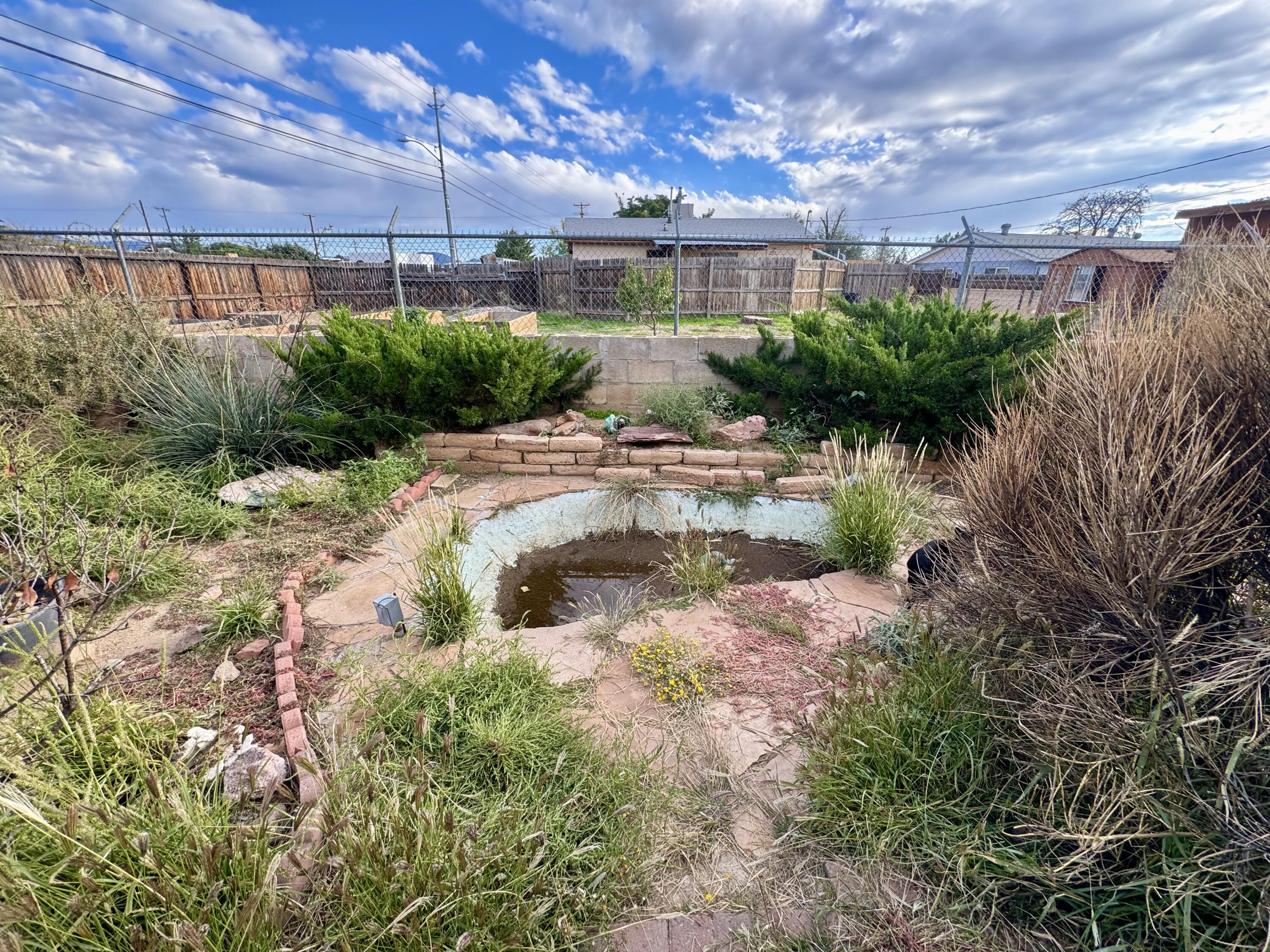 Photo 2 — 9612 Woodland Avenue NE