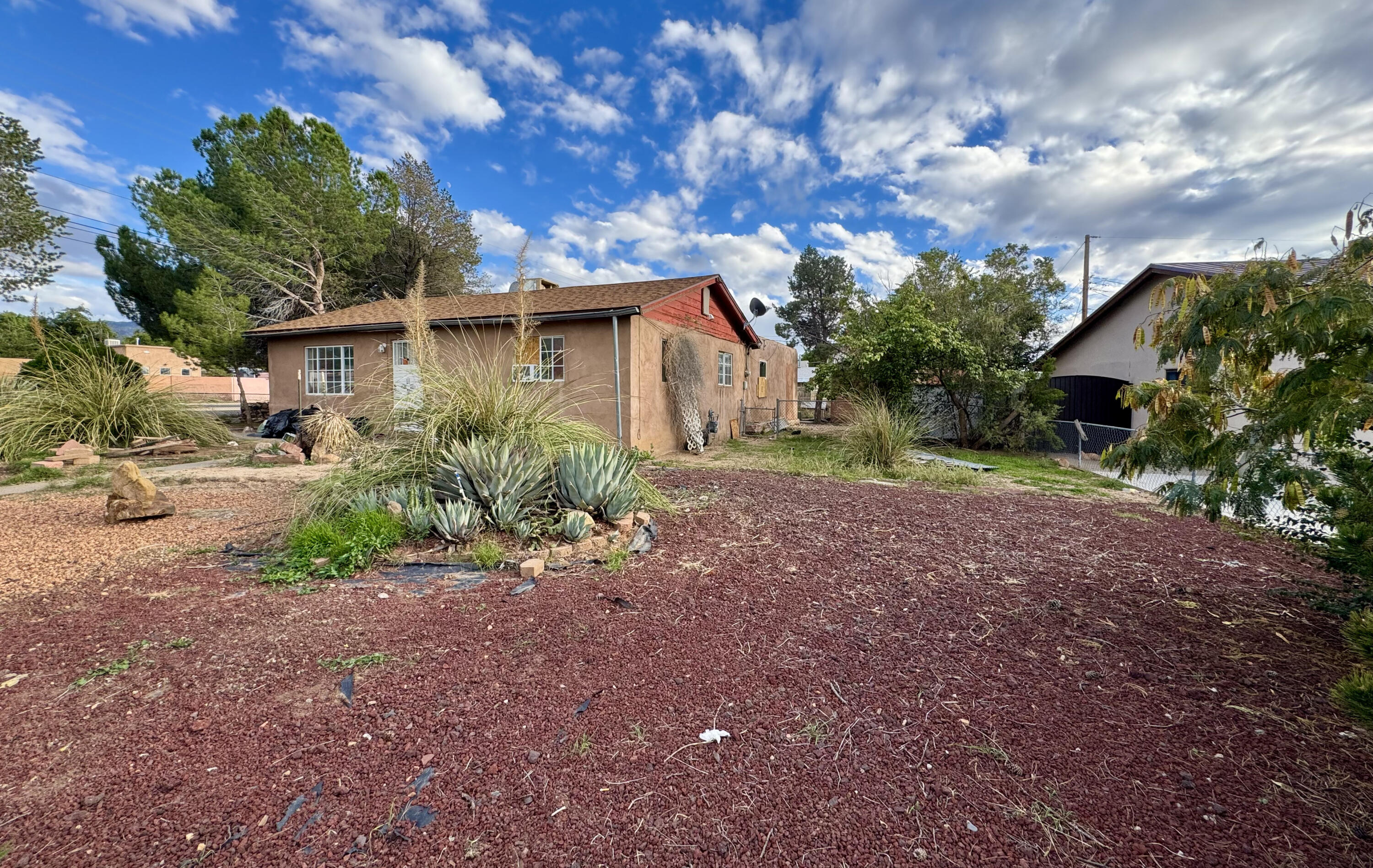 Photo 6 — 9612 Woodland Avenue NE