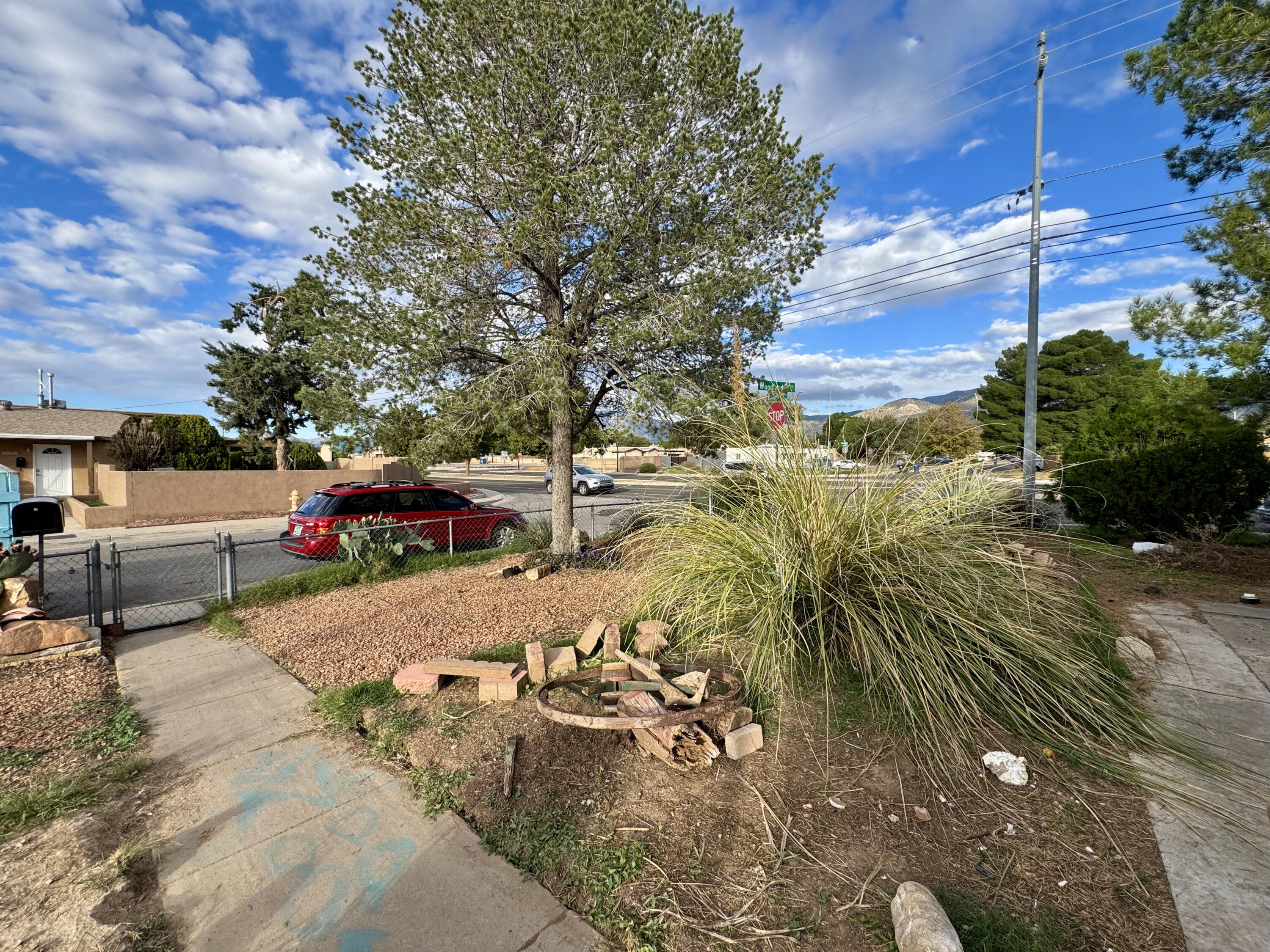Photo 7 — 9612 Woodland Avenue NE