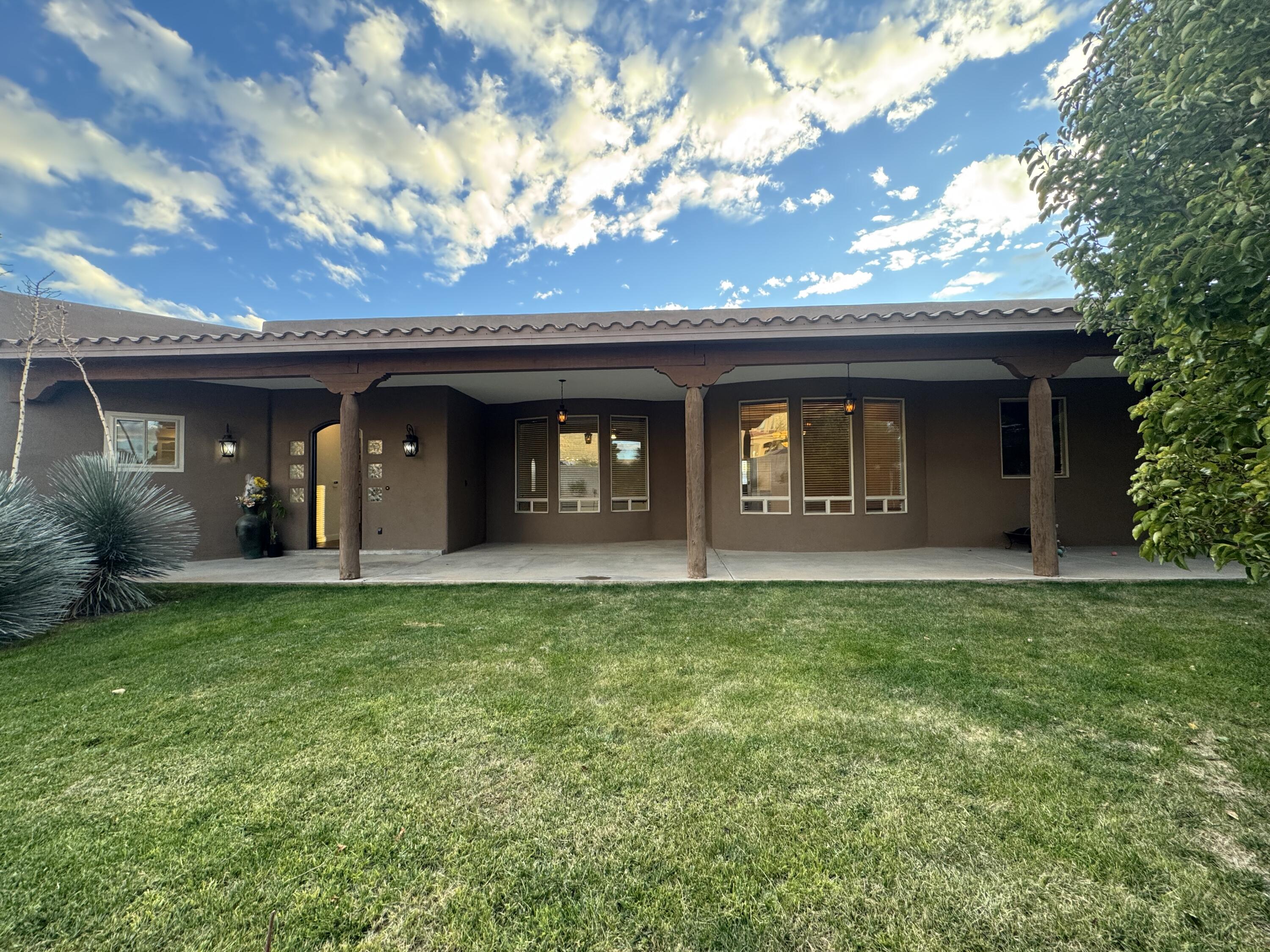 10720 Oakland Avenue NE, Albuquerque, NM 87122