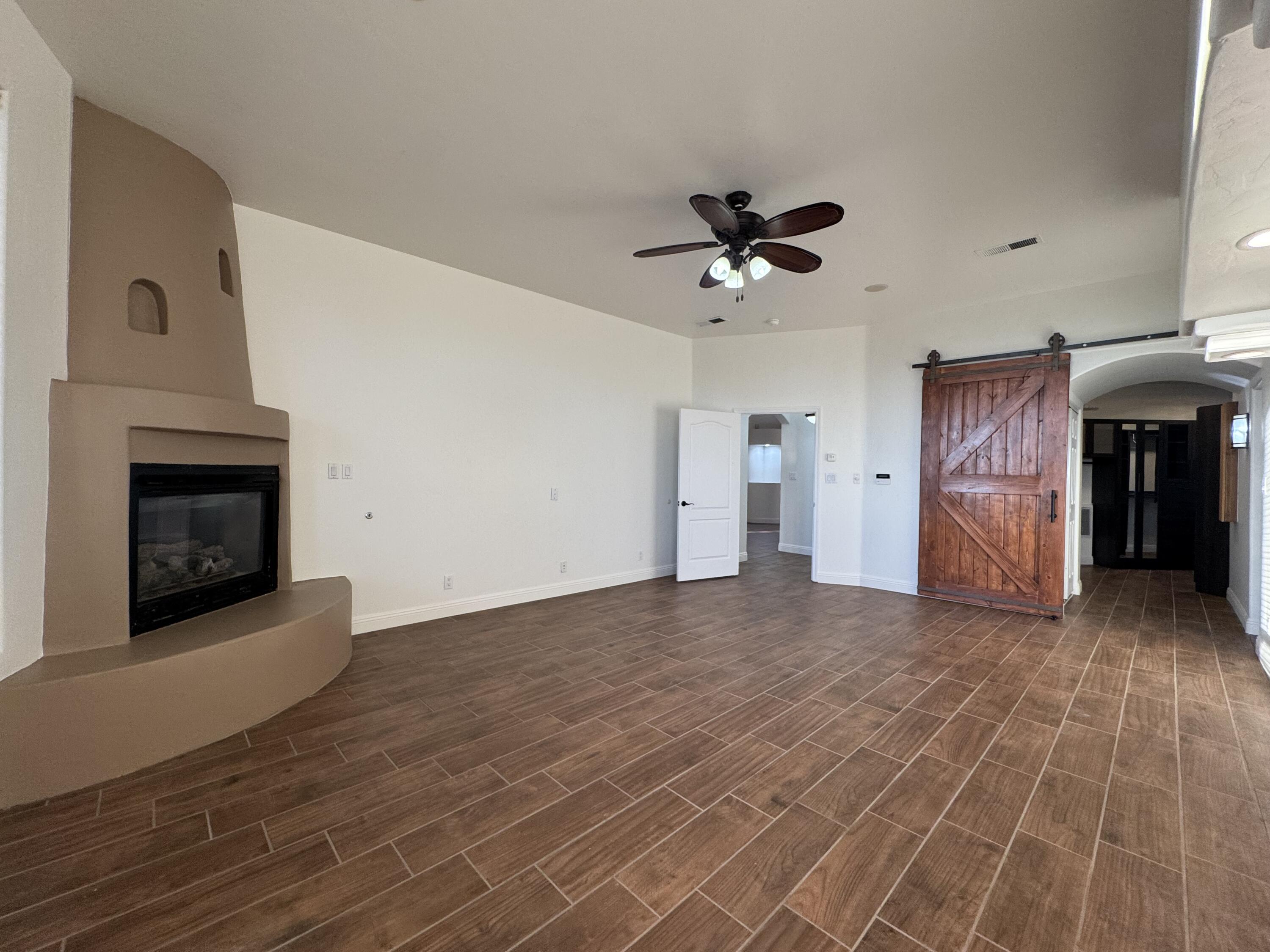 Photo 9 — 10720 Oakland Avenue NE