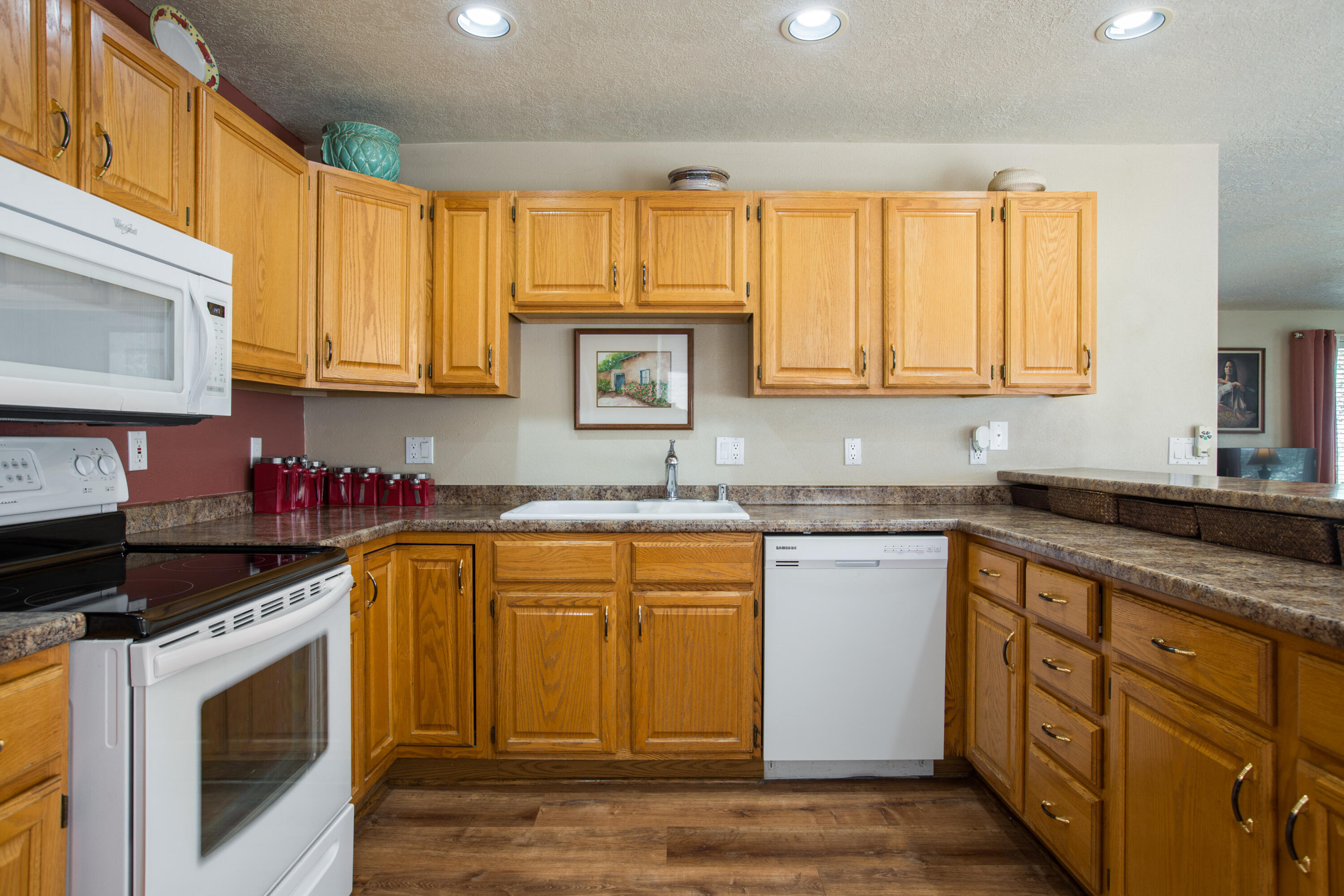 Photo 10 — 31 Palomino Road