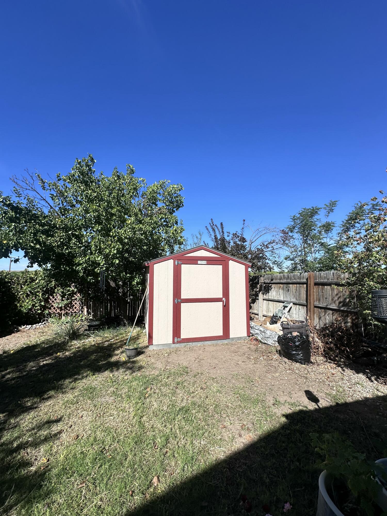 Photo 2 — 89 Hartel Place