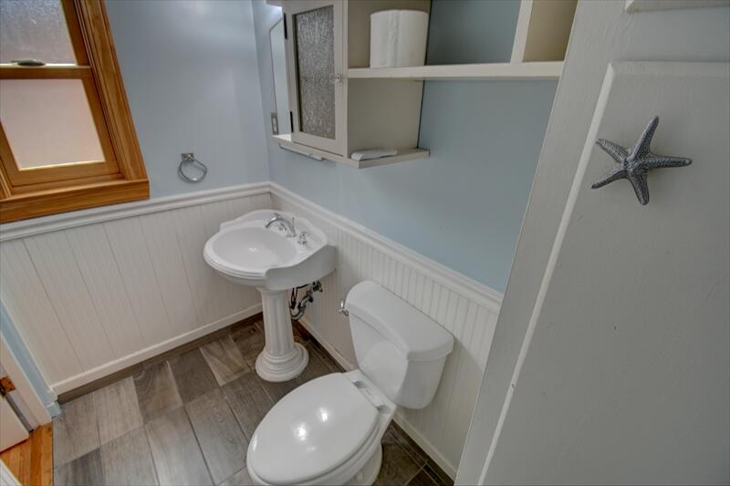 Photo 12 — 1100 Chama Street NE