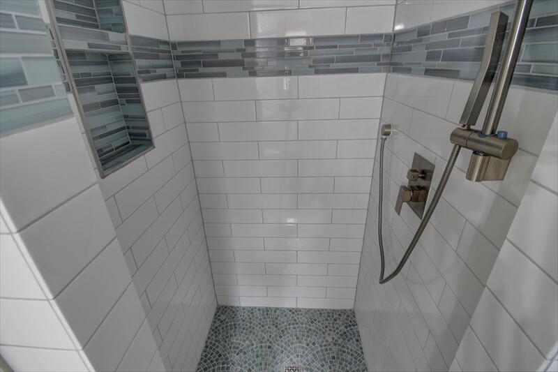 Photo 11 — 1100 Chama Street NE