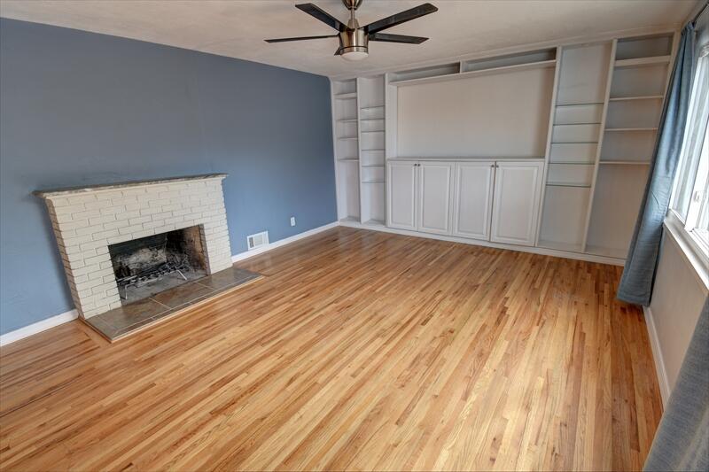 Photo 19 — 1100 Chama Street NE
