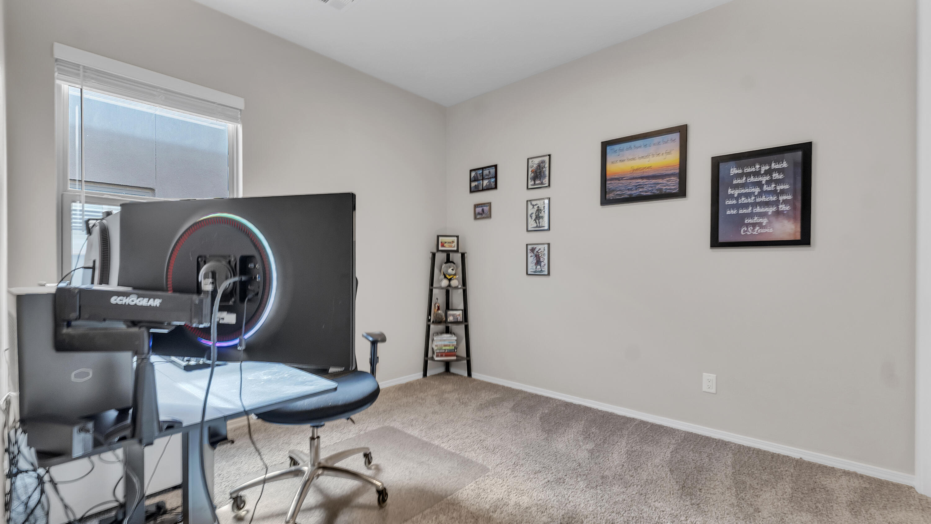 Photo 14 — 6691 Sydney Drive NE