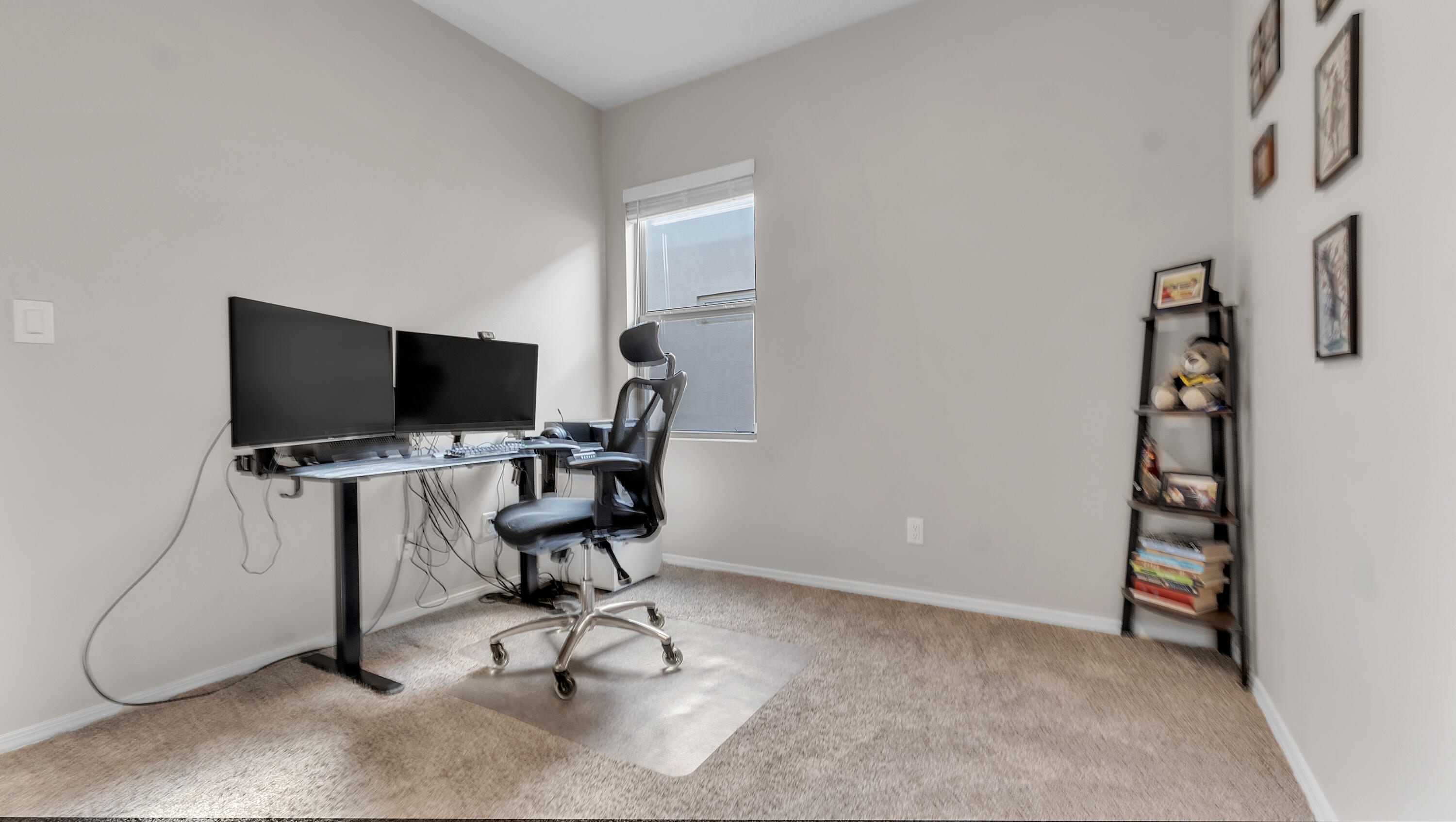 Photo 13 — 6691 Sydney Drive NE