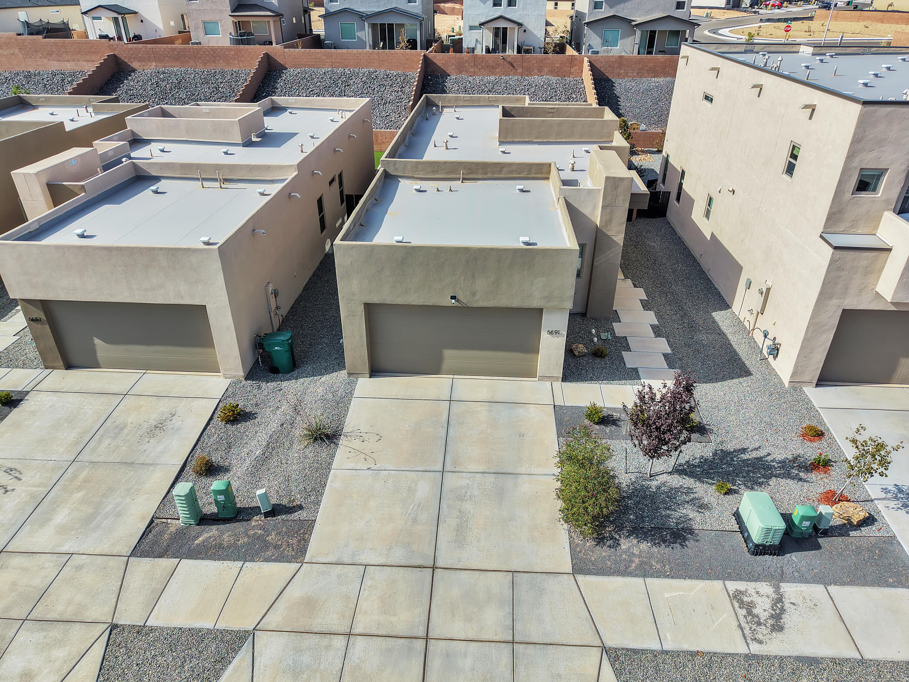 Photo 5 — 6691 Sydney Drive NE
