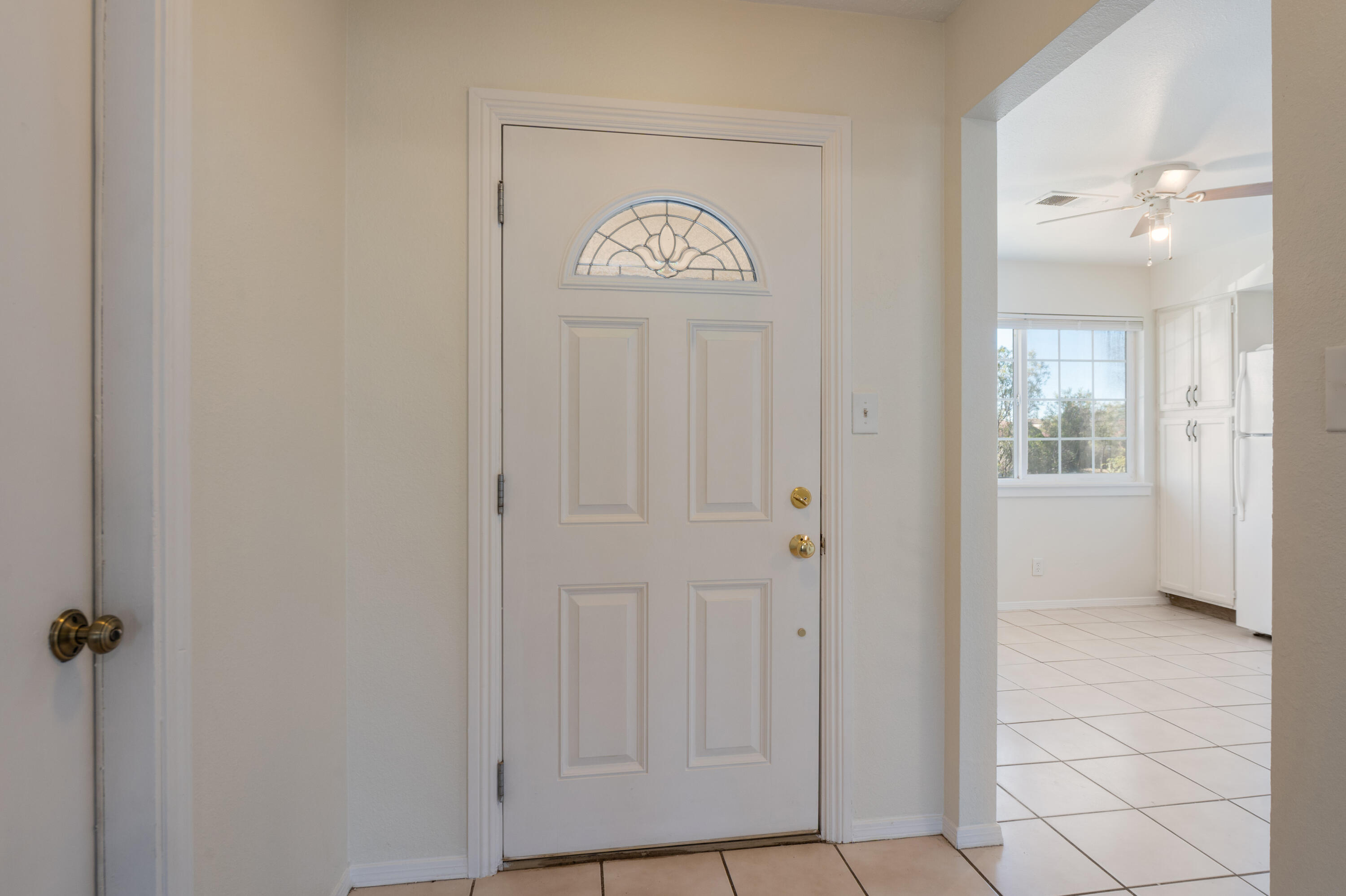 Photo 20 — 590 Hewlett Drive NE