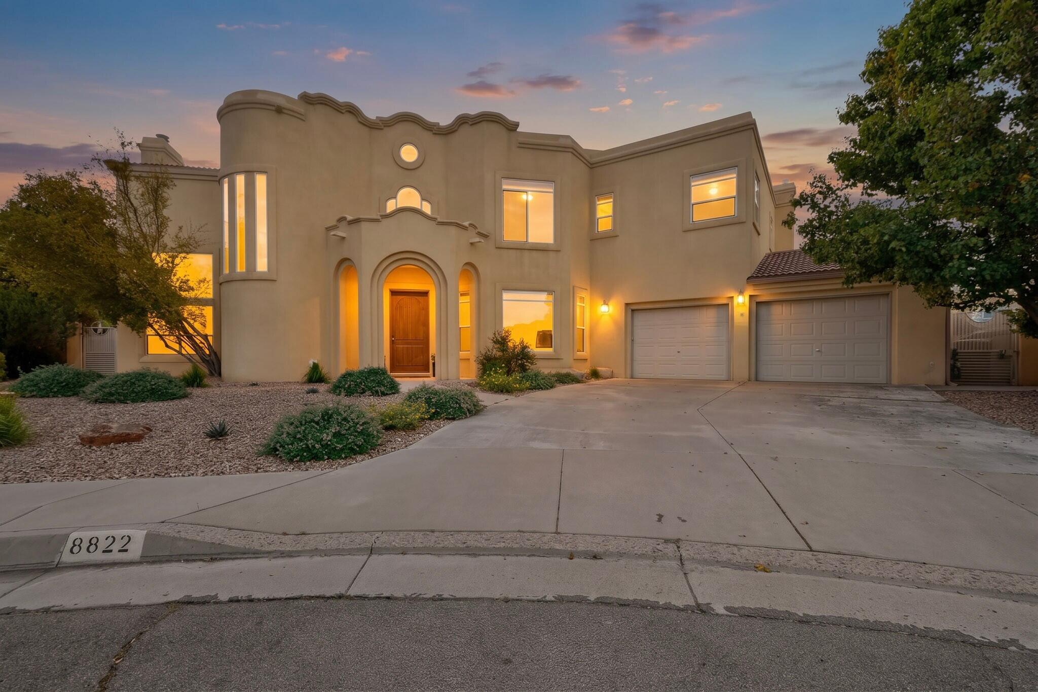 8822 Corona Avenue NE, Albuquerque, NM 87122