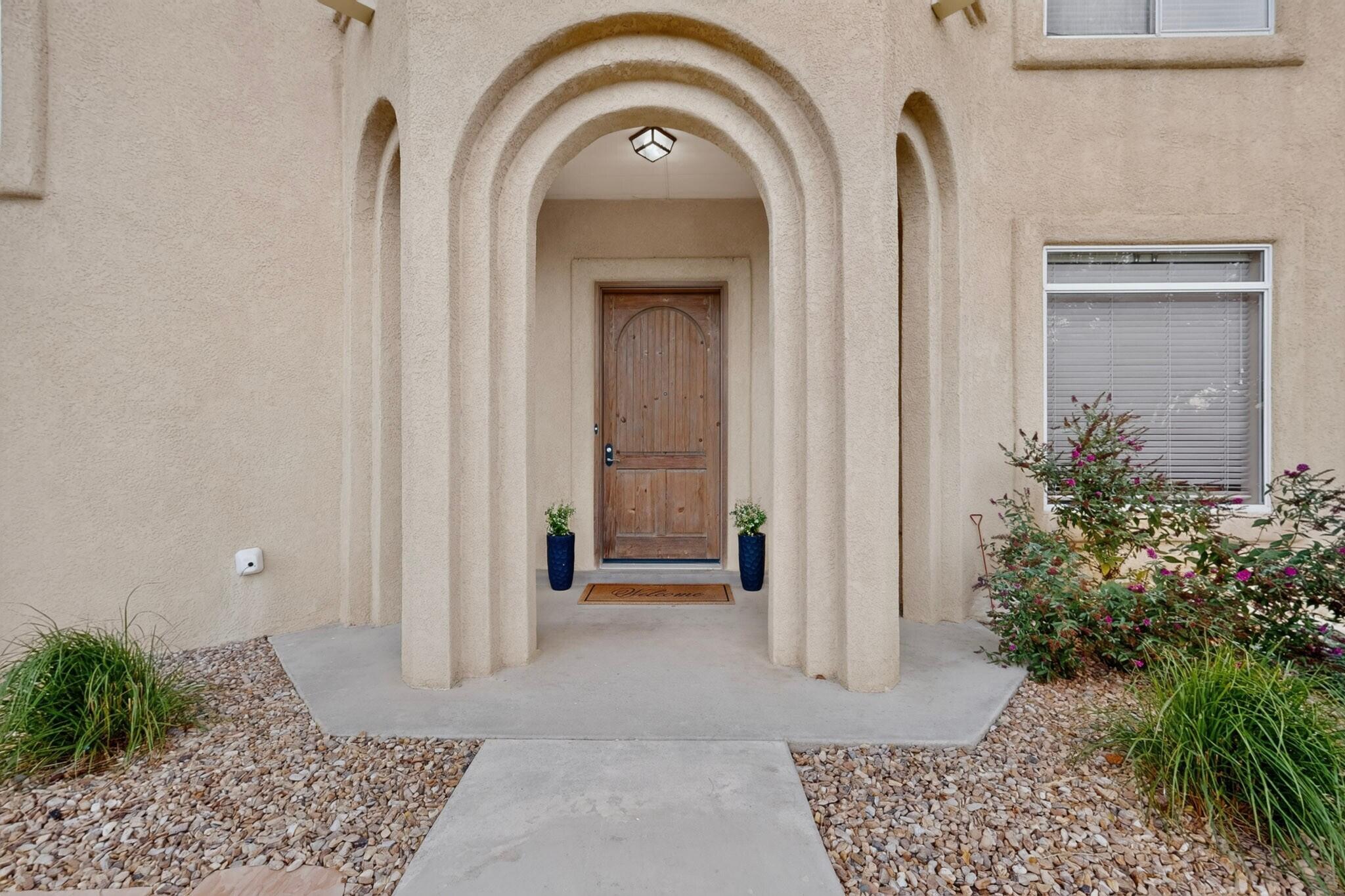 Photo 17 — 8822 Corona Avenue NE