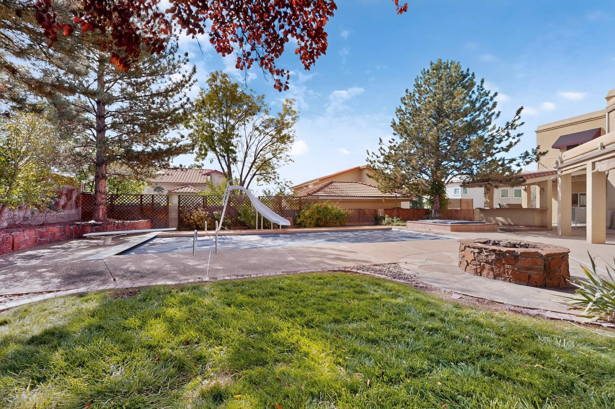 Photo 4 — 8822 Corona Avenue NE