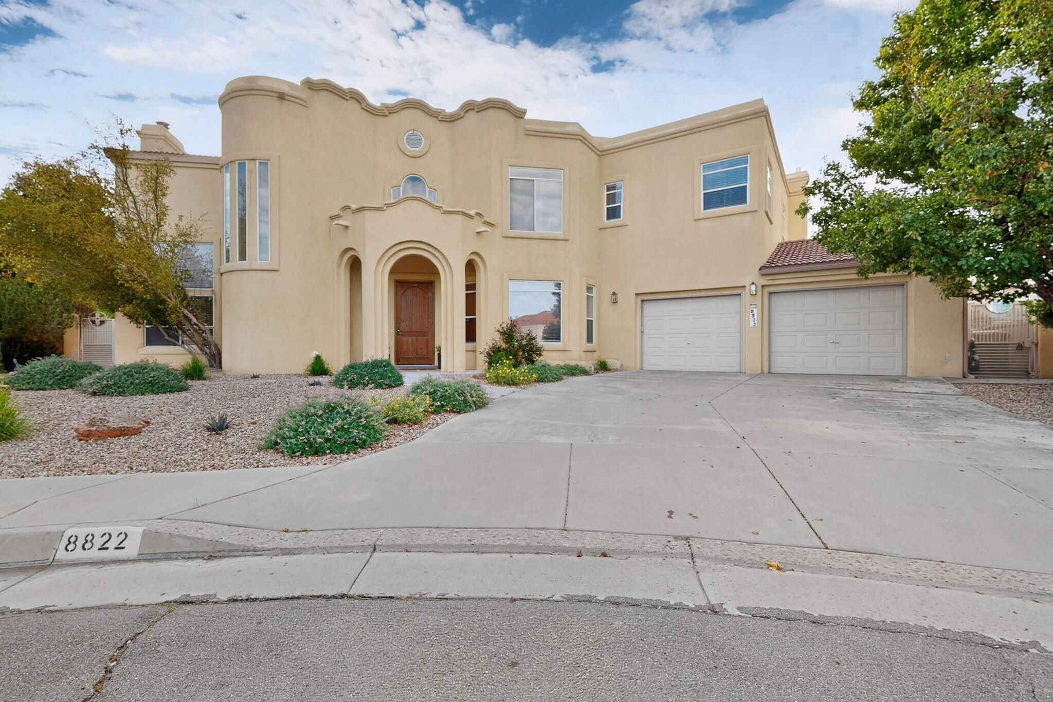 Photo 3 — 8822 Corona Avenue NE