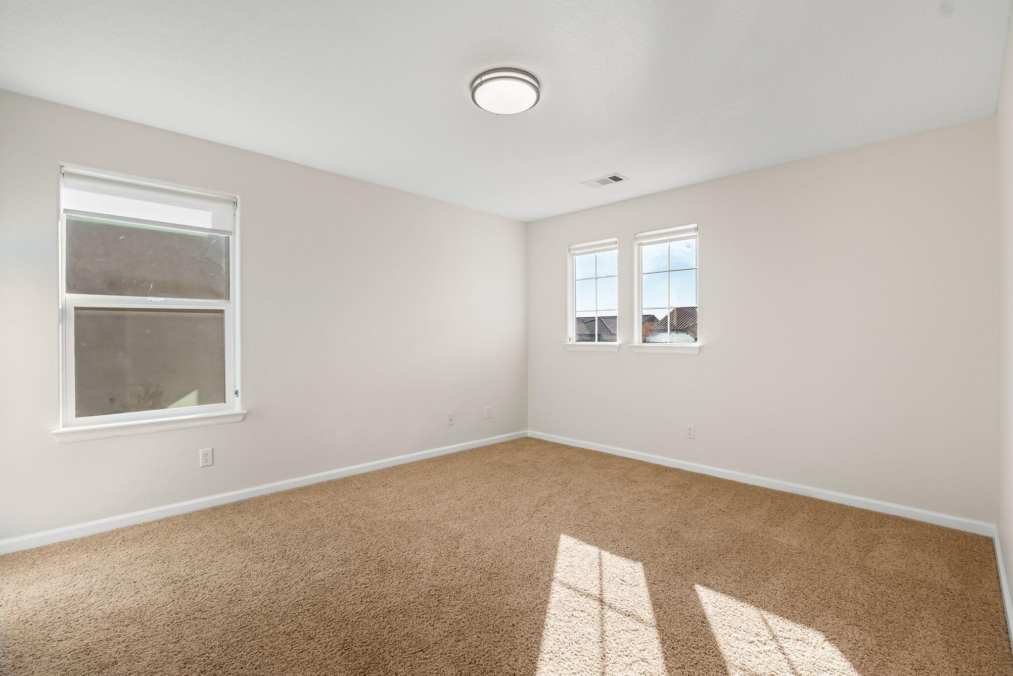 Photo 13 — 22 Monte Vista Drive NE