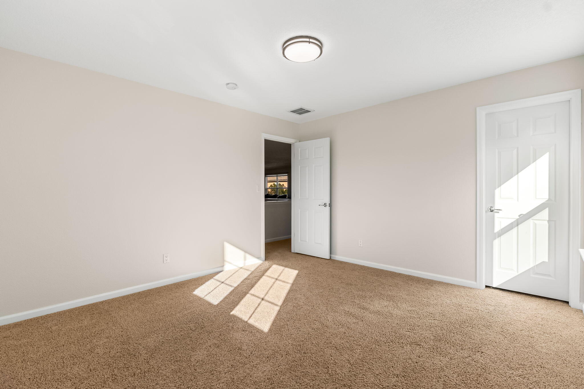 Photo 12 — 22 Monte Vista Drive NE
