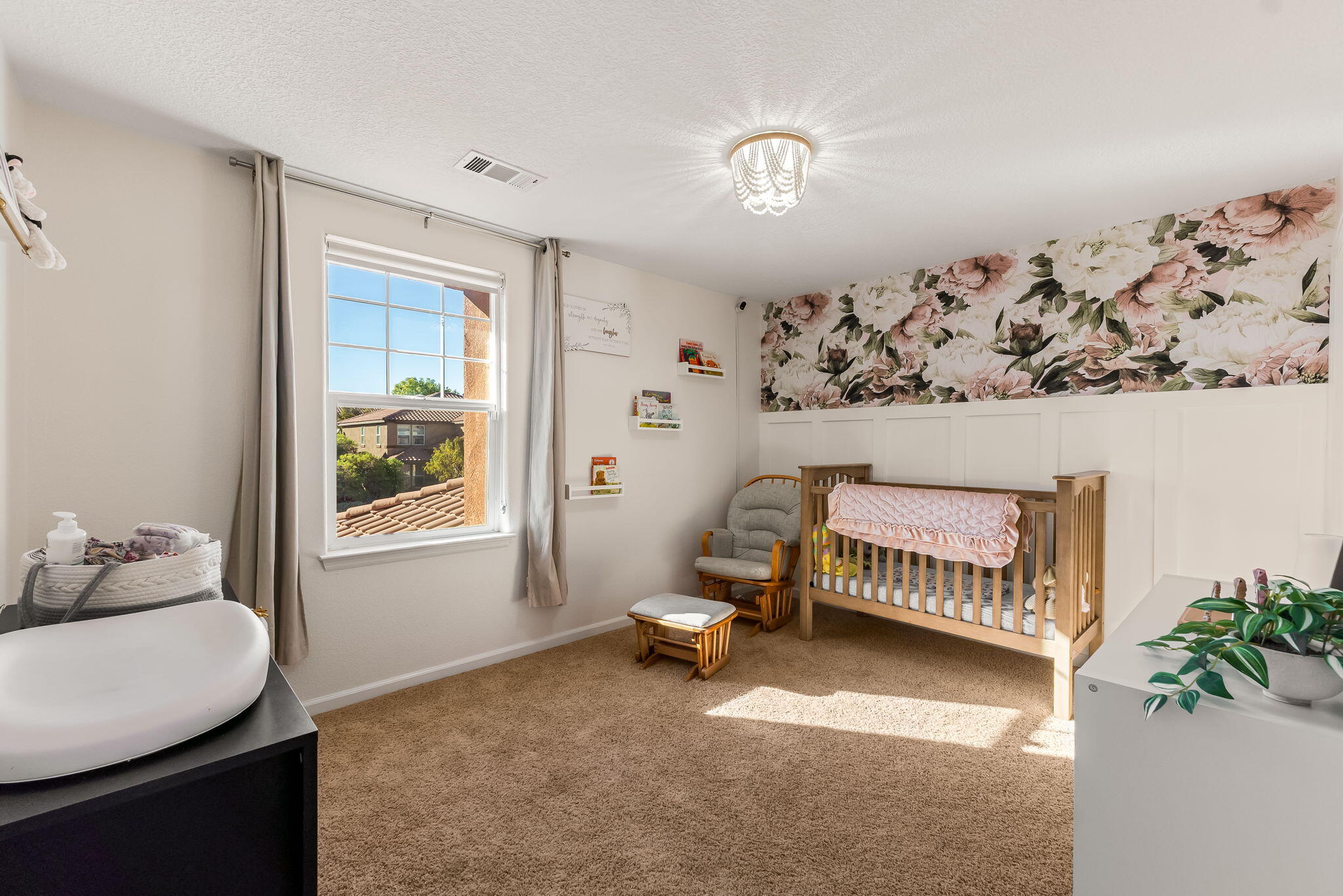 Photo 11 — 22 Monte Vista Drive NE
