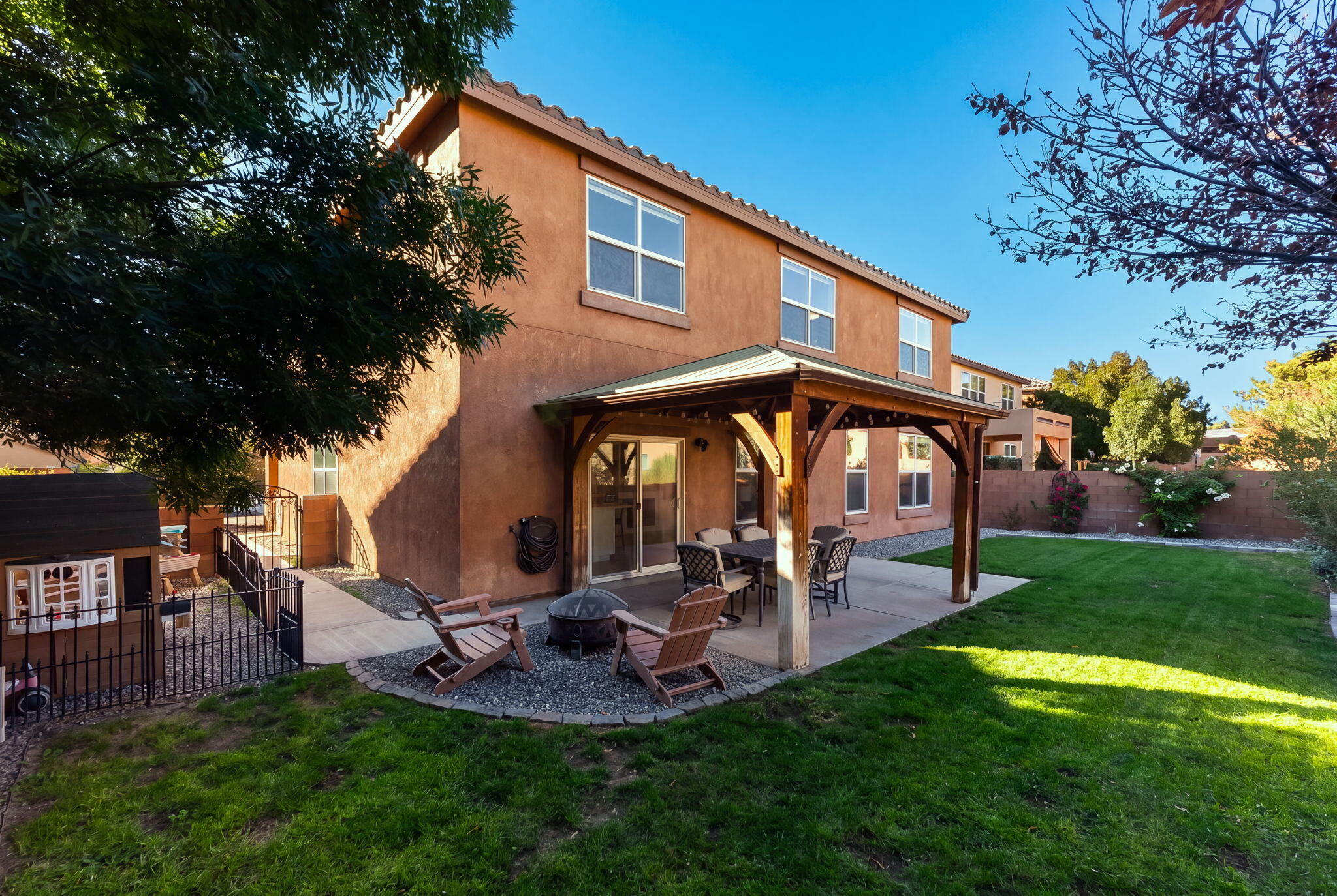 Photo 9 — 22 Monte Vista Drive NE