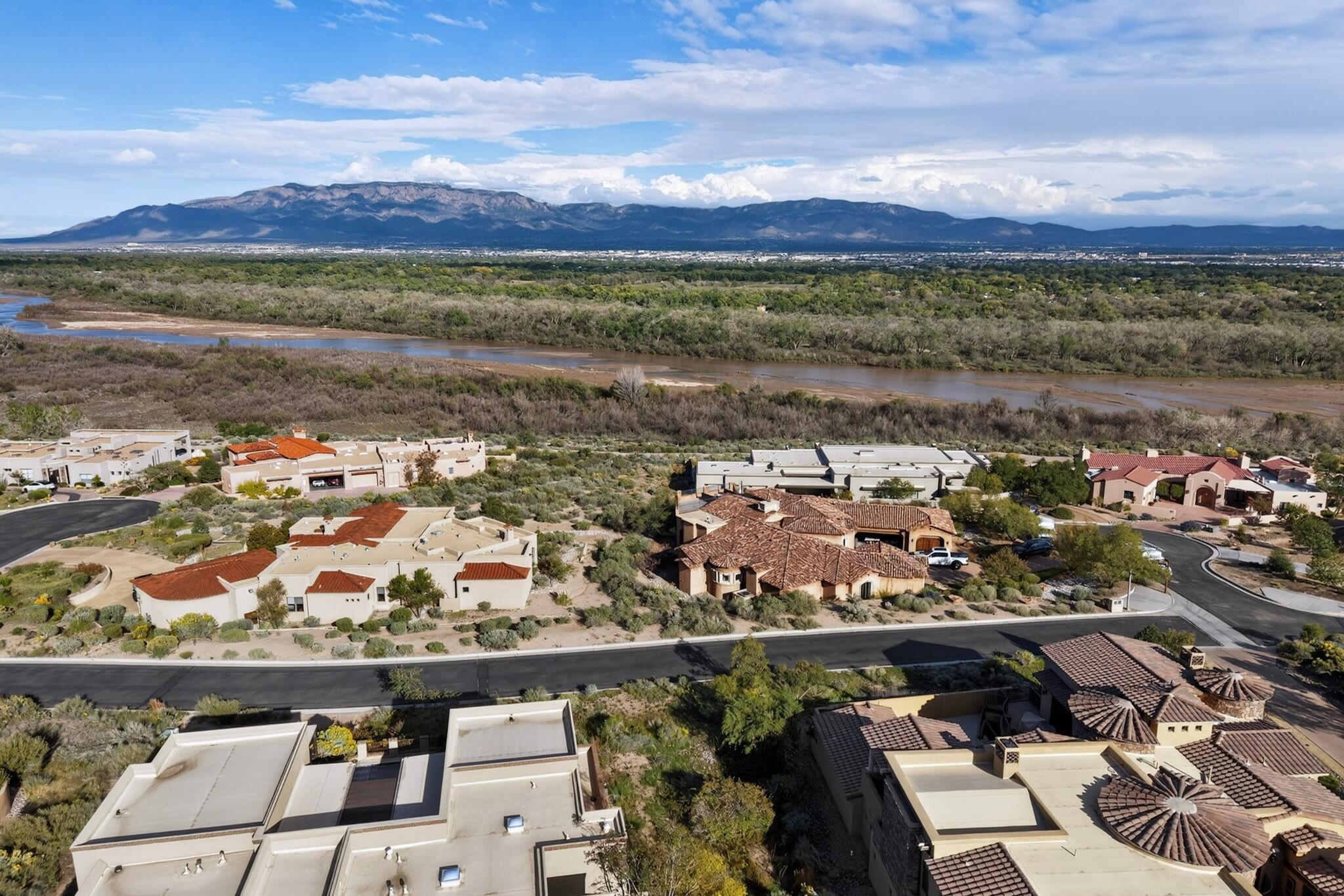 Photo 4 — 4001 Silvery Minnow Place NW