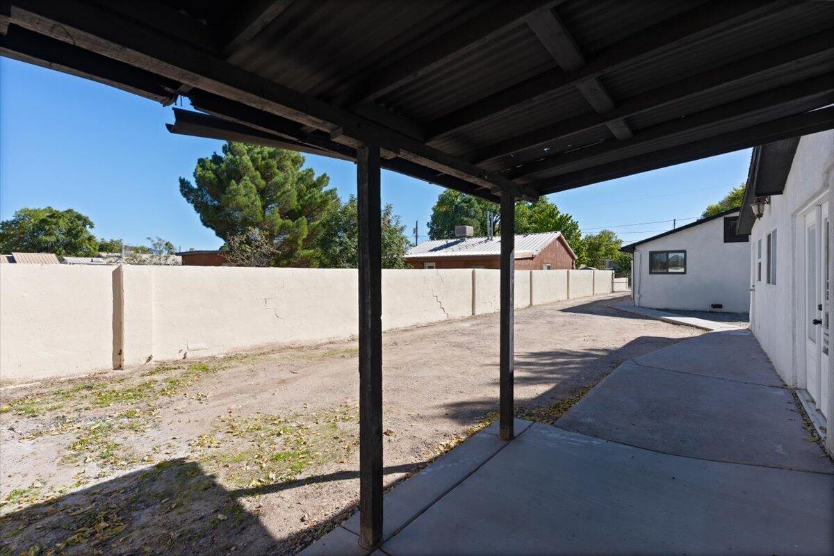 Photo 15 — 1309 S Trujillo Road SW