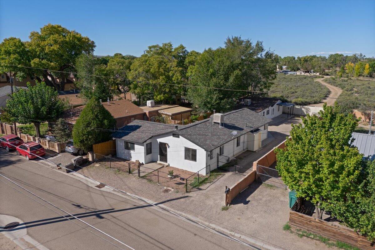 Photo 11 — 1309 S Trujillo Road SW