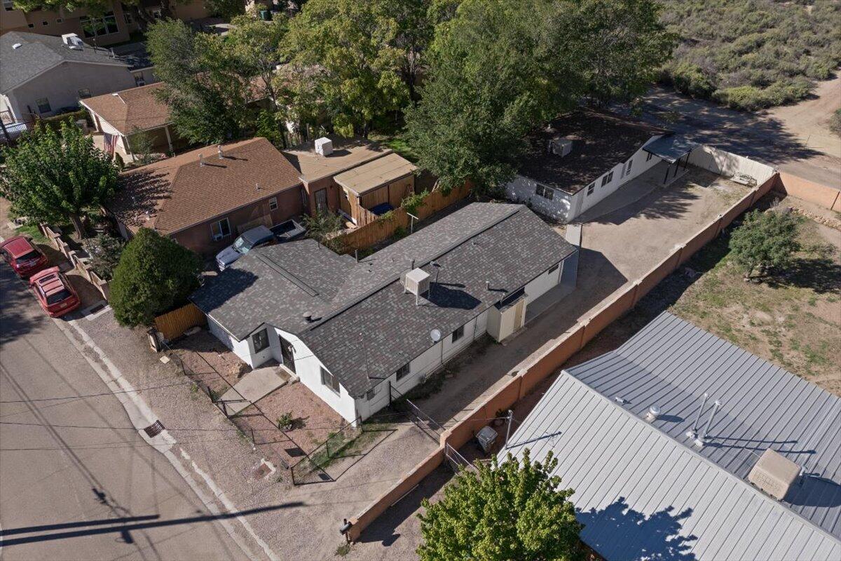 Photo 9 — 1309 S Trujillo Road SW